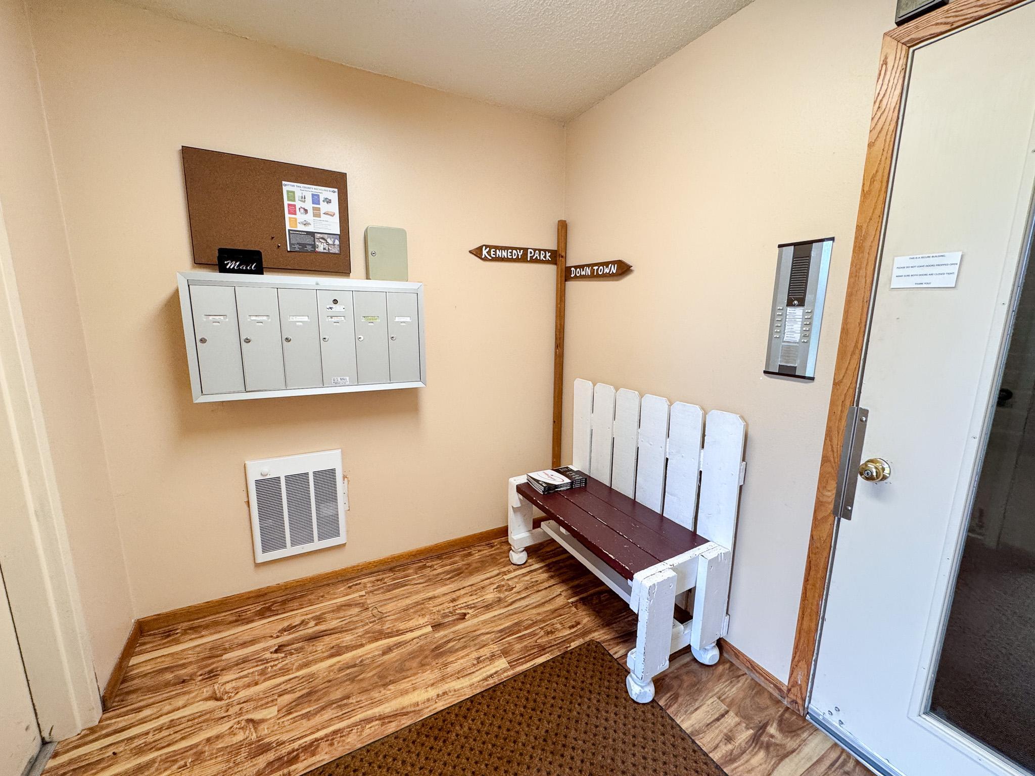 1980 condo for sale at 400 Kennedy Park Circle, Unit 102 in Fergus Falls, MN — 2 bed, 2 bath (photo 33 of 41)