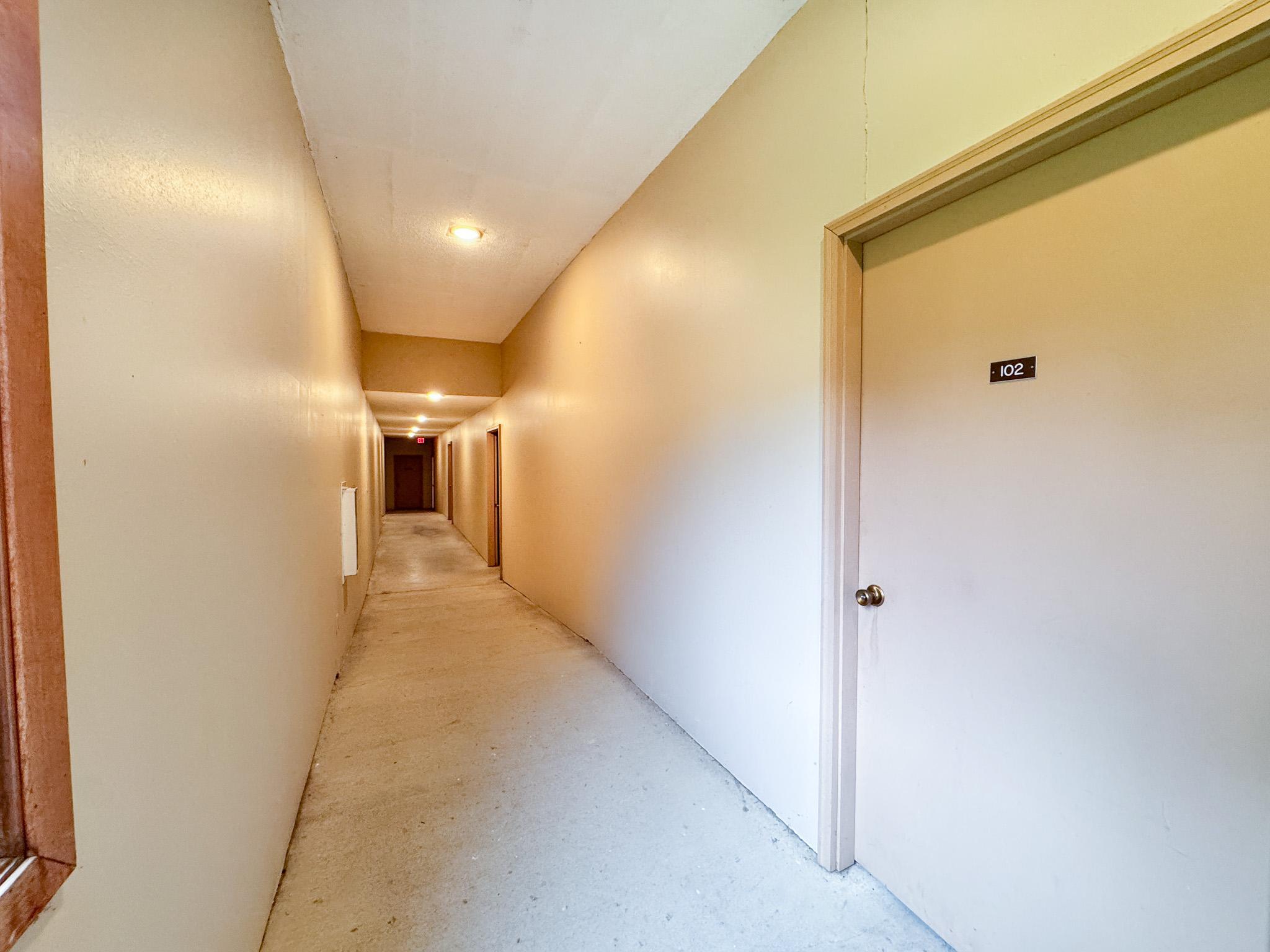 1980 condo for sale at 400 Kennedy Park Circle, Unit 102 in Fergus Falls, MN — 2 bed, 2 bath (photo 35 of 41)
