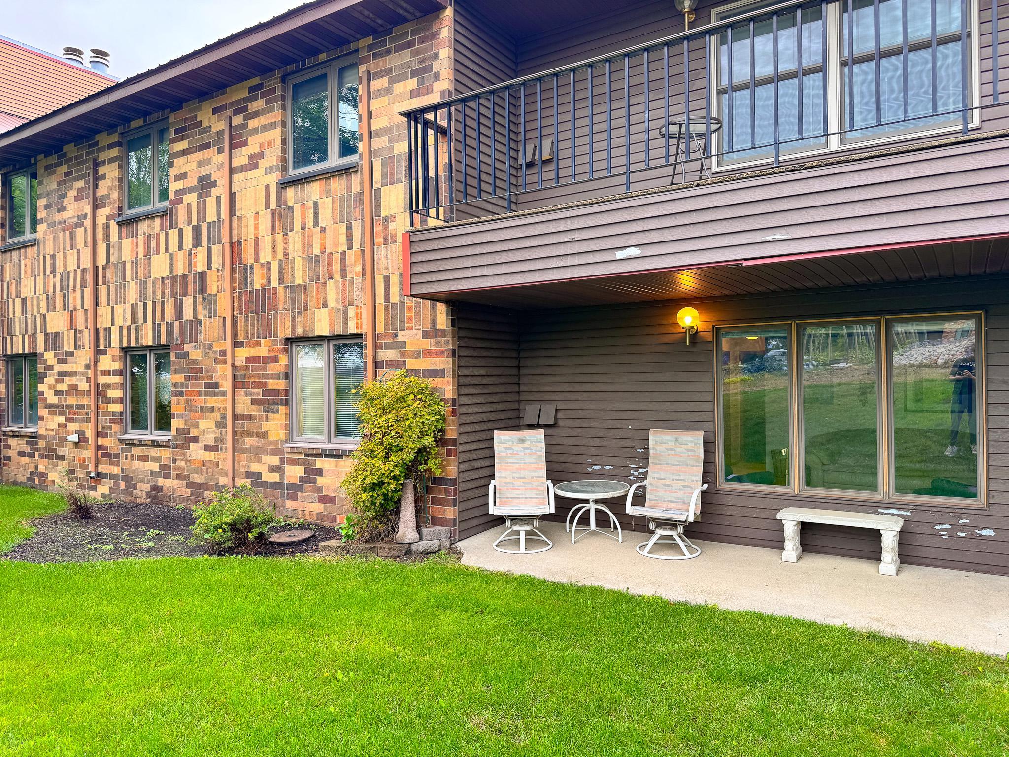 1980 condo for sale at 400 Kennedy Park Circle, Unit 102 in Fergus Falls, MN — 2 bed, 2 bath (photo 39 of 41)