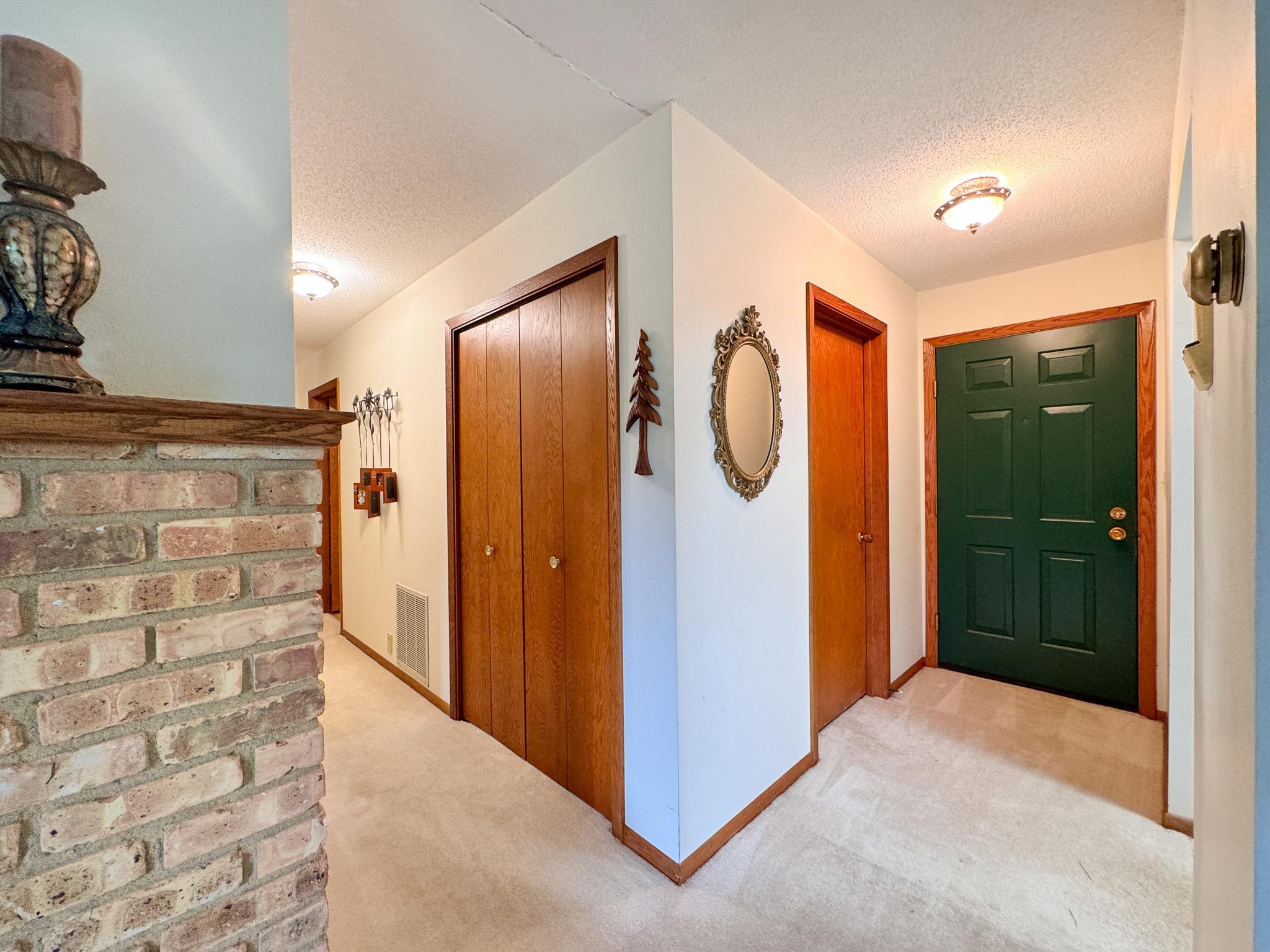 1980 condo for sale at 400 Kennedy Park Circle, Unit 102 in Fergus Falls, MN — 2 bed, 2 bath (photo 6 of 41)