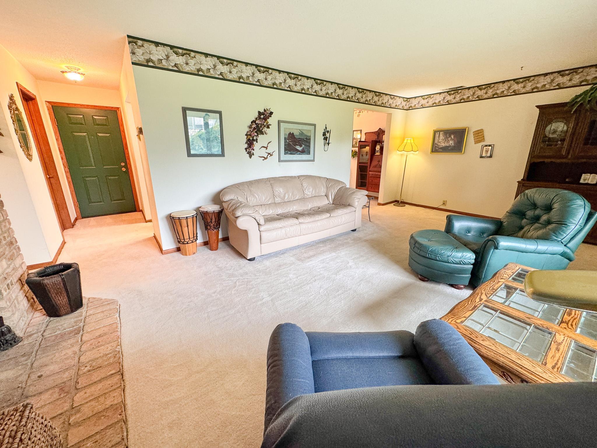 1980 condo for sale at 400 Kennedy Park Circle, Unit 102 in Fergus Falls, MN — 2 bed, 2 bath (photo 9 of 41)