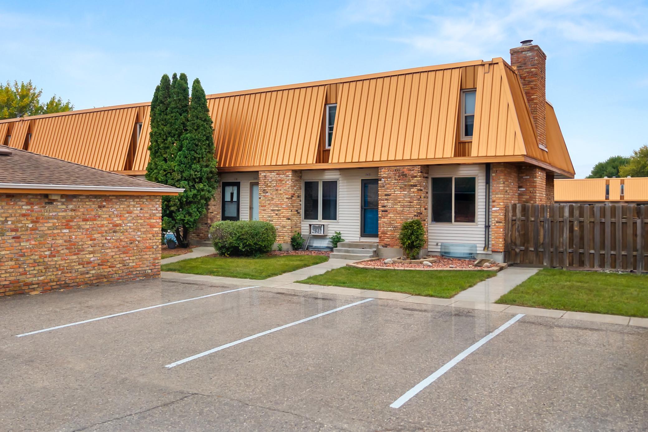 338 13th Avenue E, West Fargo, ND