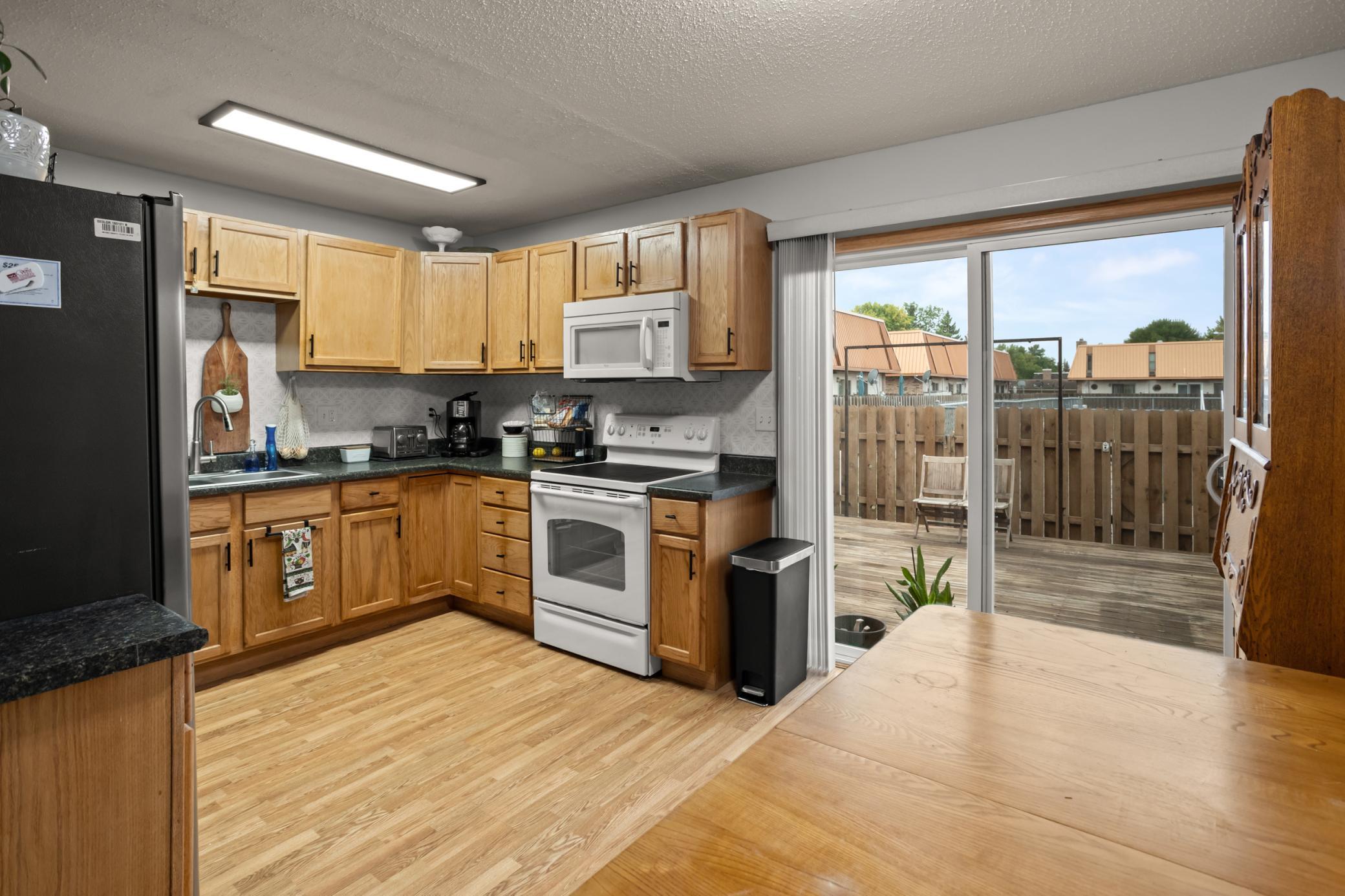 1977 condo for sale at 338 13th Avenue E in West Fargo, ND — 2 bed, 2 bath (photo 14 of 38)