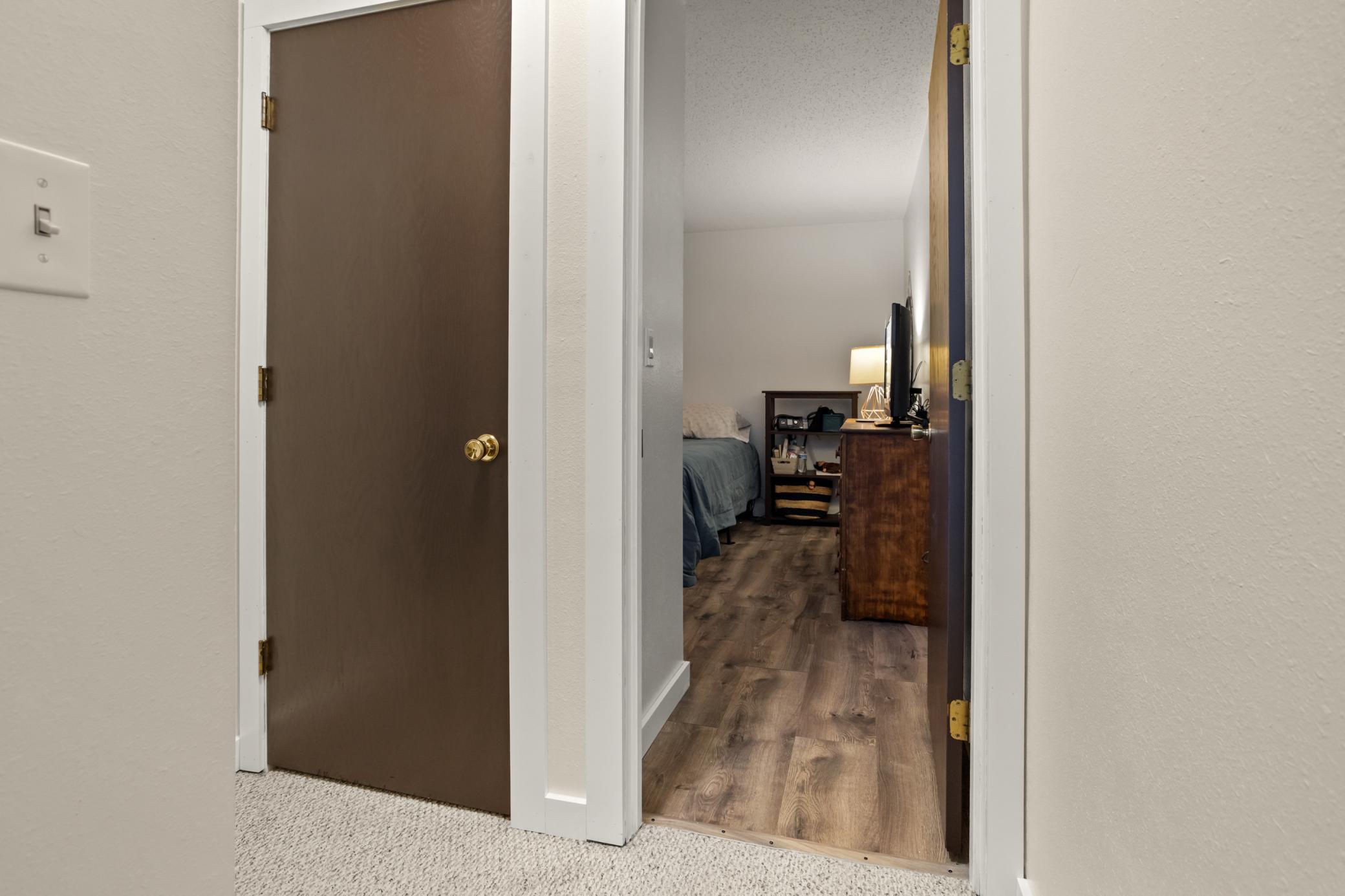 1977 condo for sale at 338 13th Avenue E in West Fargo, ND — 2 bed, 2 bath (photo 19 of 38)