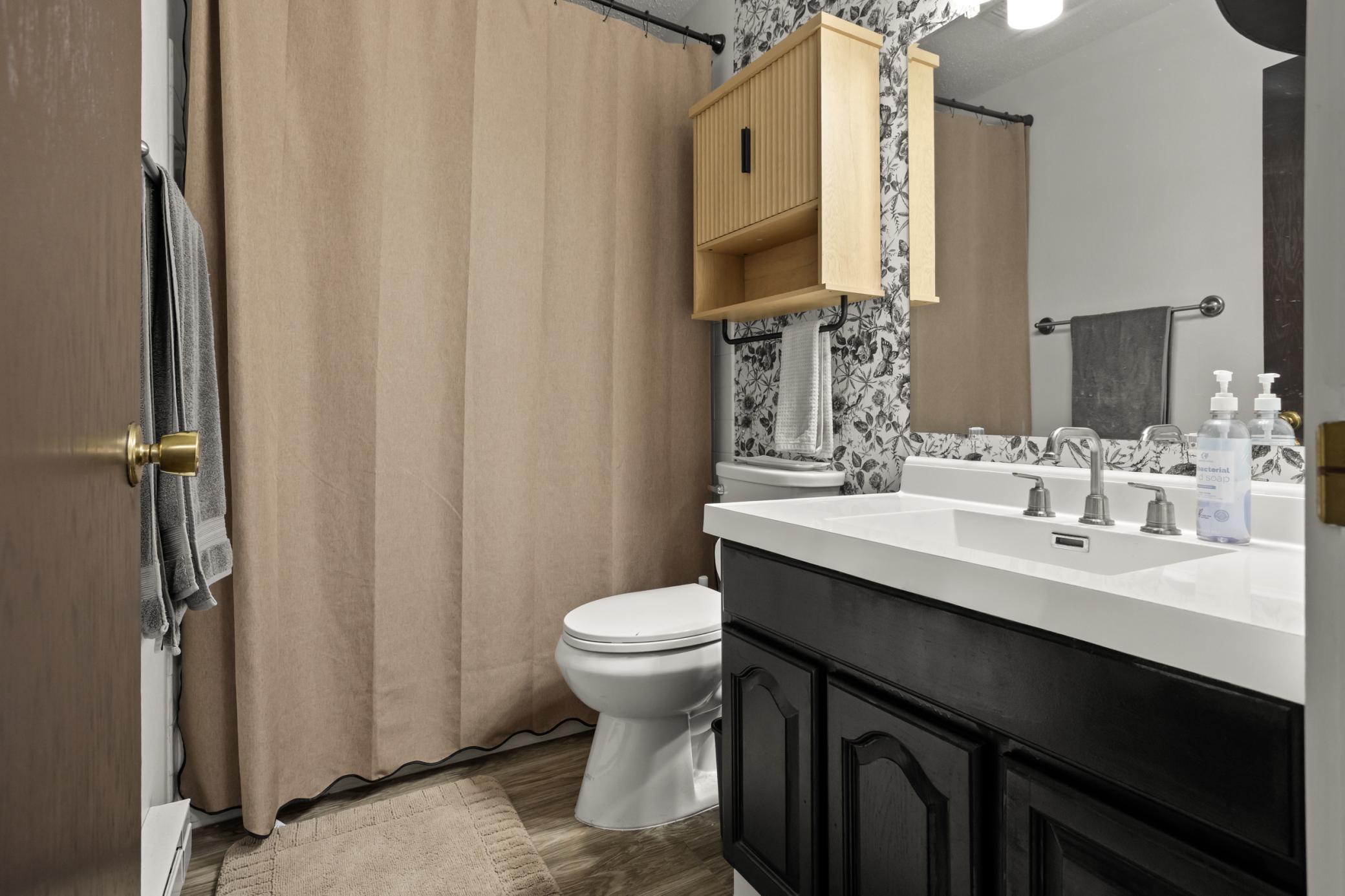 1977 condo for sale at 338 13th Avenue E in West Fargo, ND — 2 bed, 2 bath (photo 24 of 38)