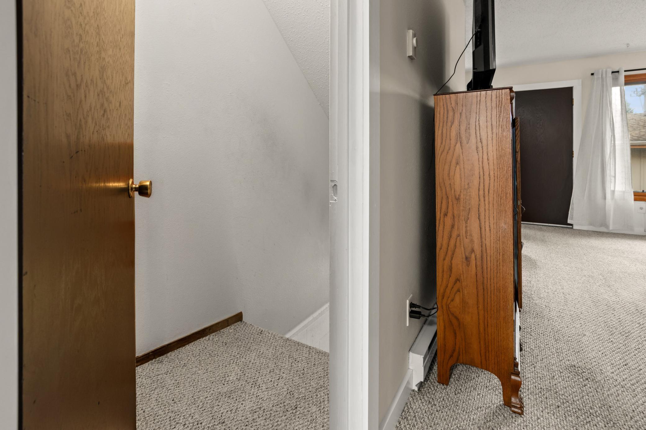 1977 condo for sale at 338 13th Avenue E in West Fargo, ND — 2 bed, 2 bath (photo 27 of 38)