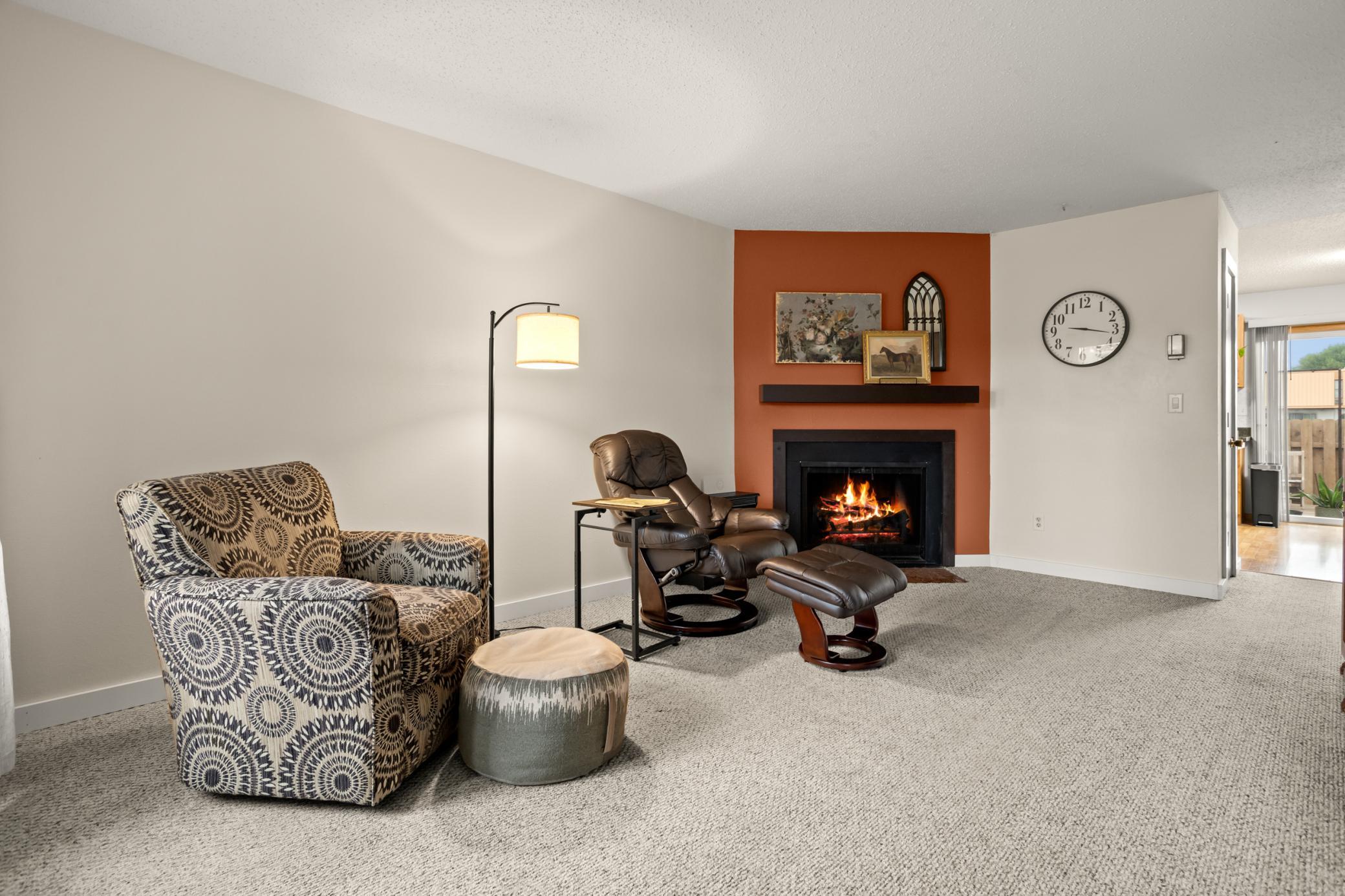 1977 condo for sale at 338 13th Avenue E in West Fargo, ND — 2 bed, 2 bath (photo 7 of 38)