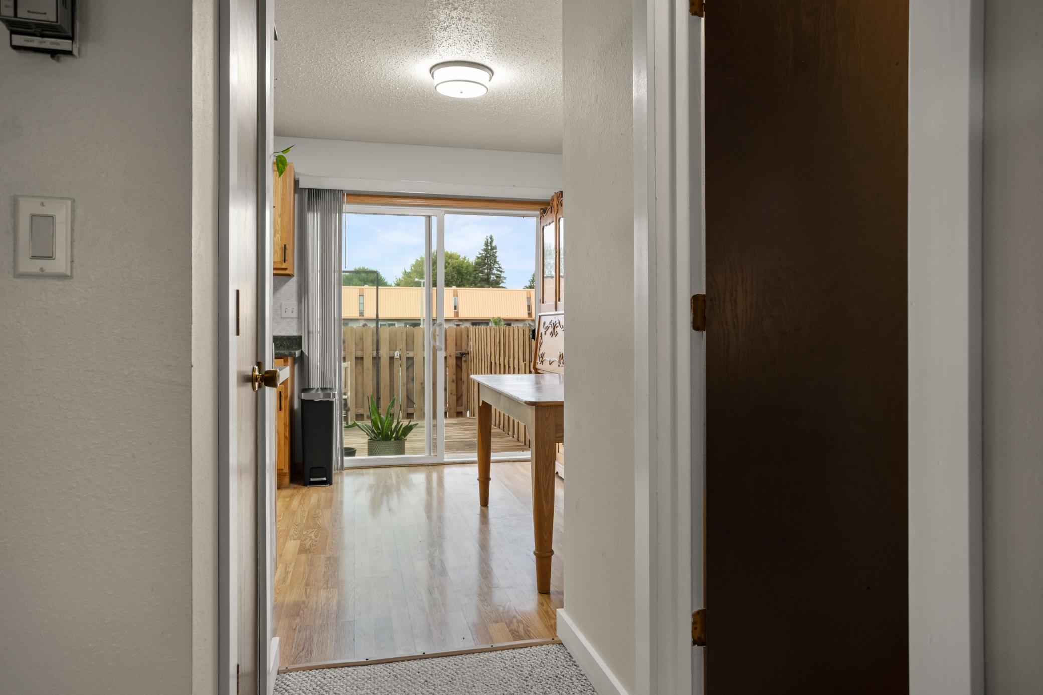 1977 condo for sale at 338 13th Avenue E in West Fargo, ND — 2 bed, 2 bath (photo 10 of 38)