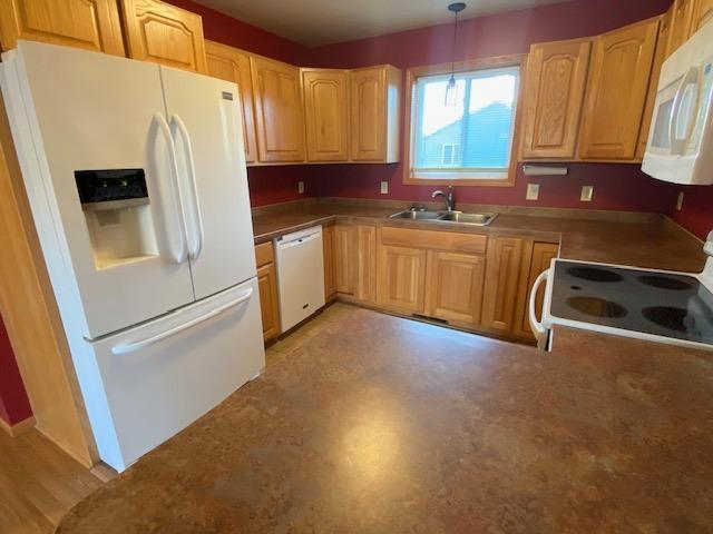 2005 single family home for sale at 9061 Twins Street in Brainerd, MN — 4 bed, 2 bath (photo 4 of 21)