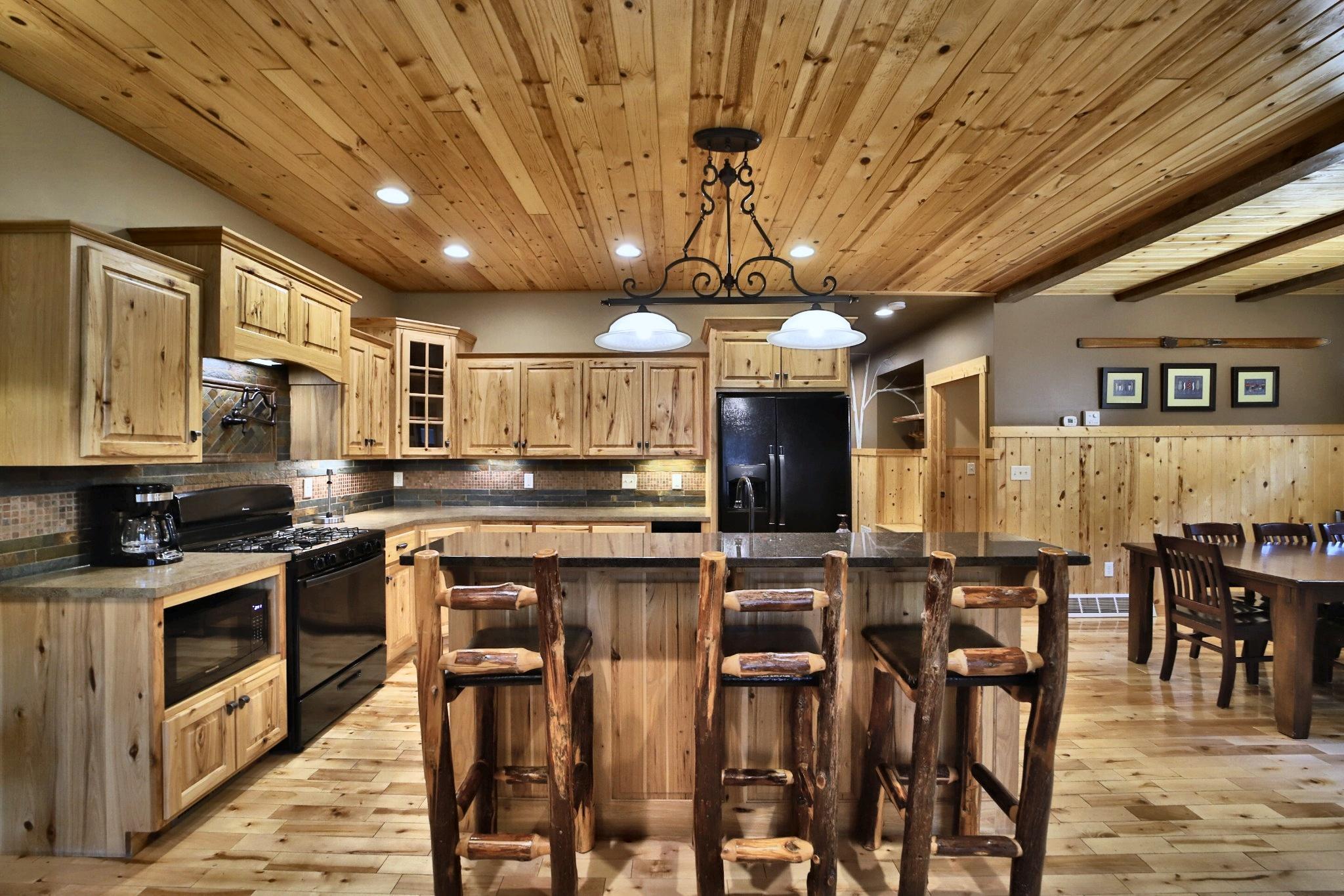 2008 home for sale at 35308 Vacation Drive, Unit 23 in Pequot Lakes, MN — 3 bed, 4 bath (photo 3 of 35)