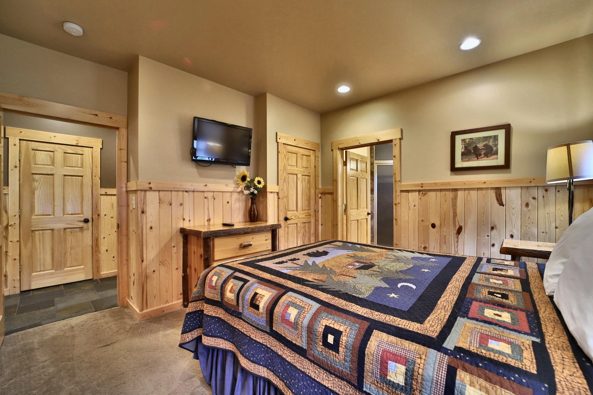 2008 home for sale at 35308 Vacation Drive, Unit 23 in Pequot Lakes, MN — 3 bed, 4 bath (photo 21 of 35)