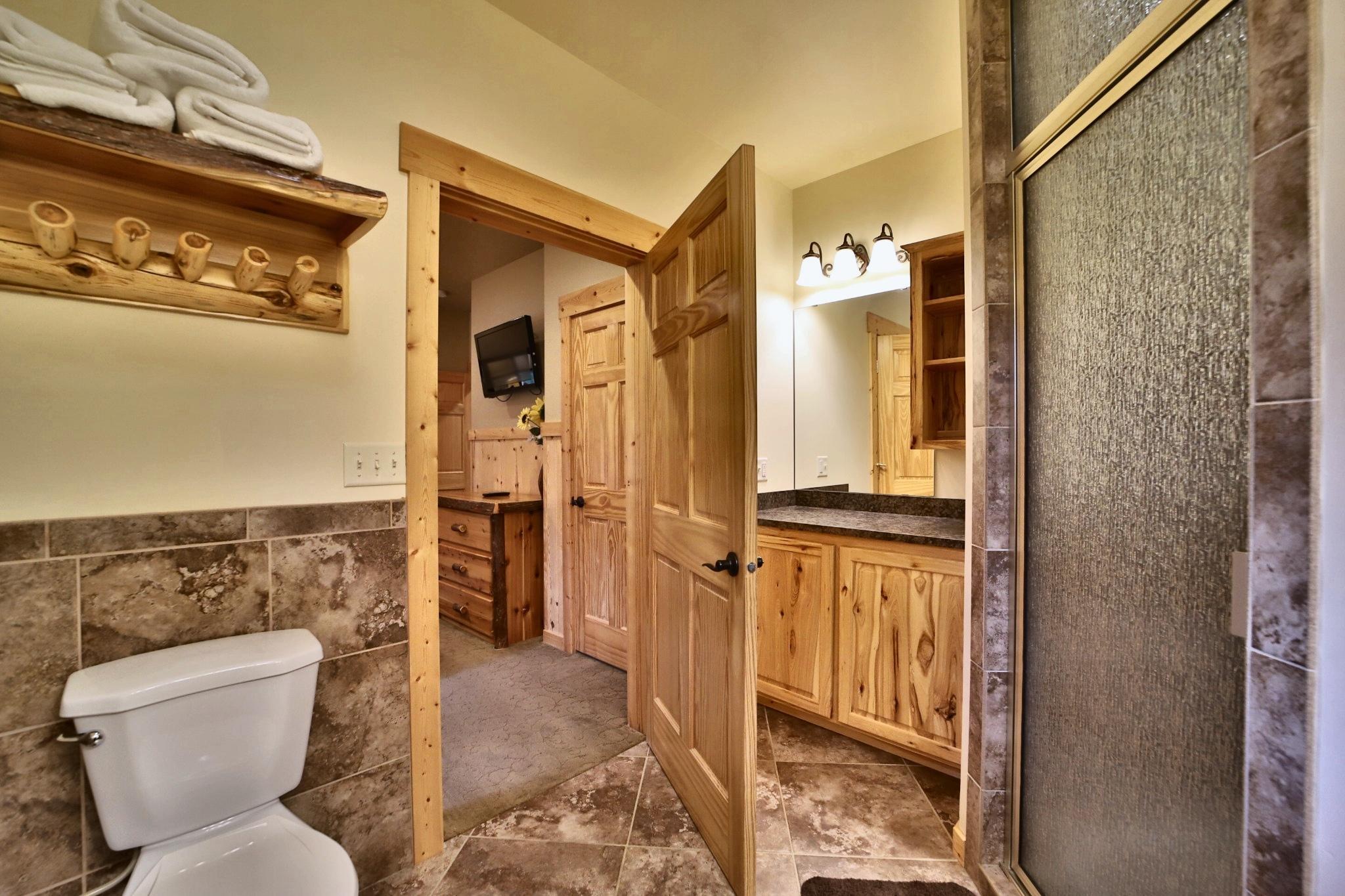 2008 home for sale at 35308 Vacation Drive, Unit 23 in Pequot Lakes, MN — 3 bed, 4 bath (photo 24 of 35)