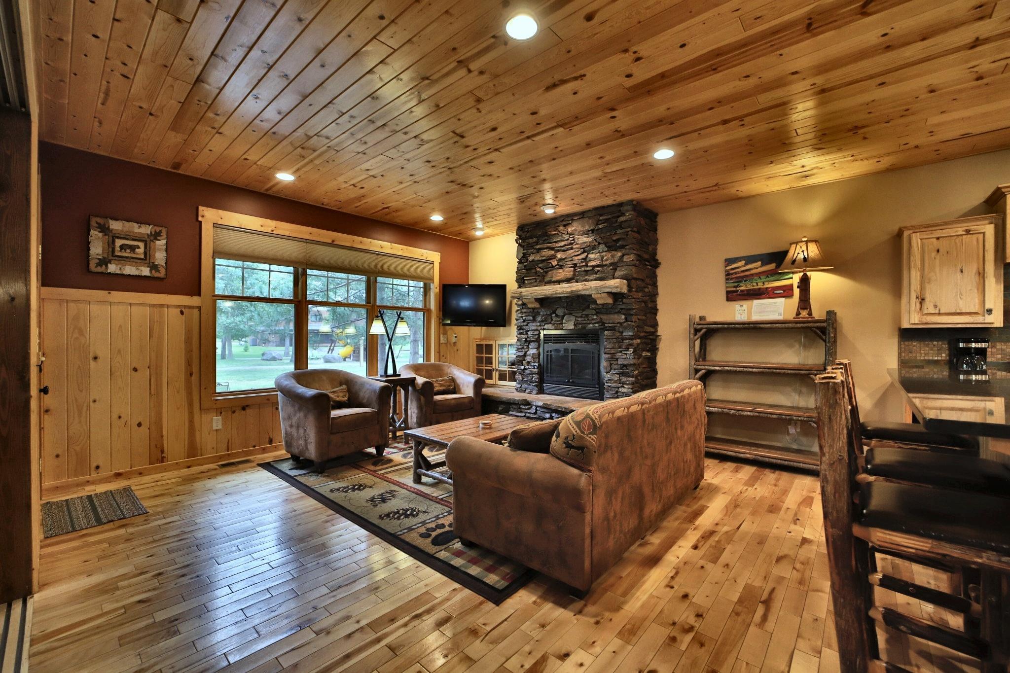 2008 home for sale at 35308 Vacation Drive, Unit 23 in Pequot Lakes, MN — 3 bed, 4 bath (photo 6 of 35)