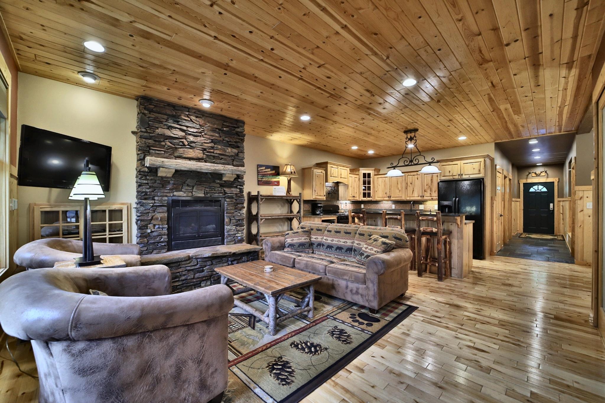 2008 home for sale at 35308 Vacation Drive, Unit 23 in Pequot Lakes, MN — 3 bed, 4 bath (photo 7 of 35)