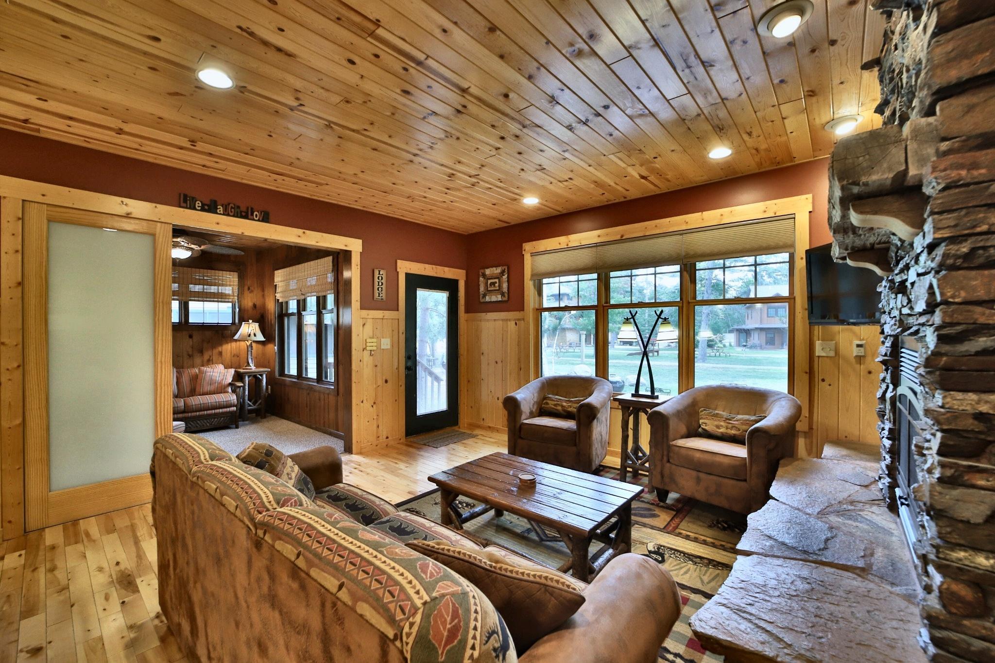 2008 home for sale at 35308 Vacation Drive, Unit 23 in Pequot Lakes, MN — 3 bed, 4 bath (photo 8 of 35)