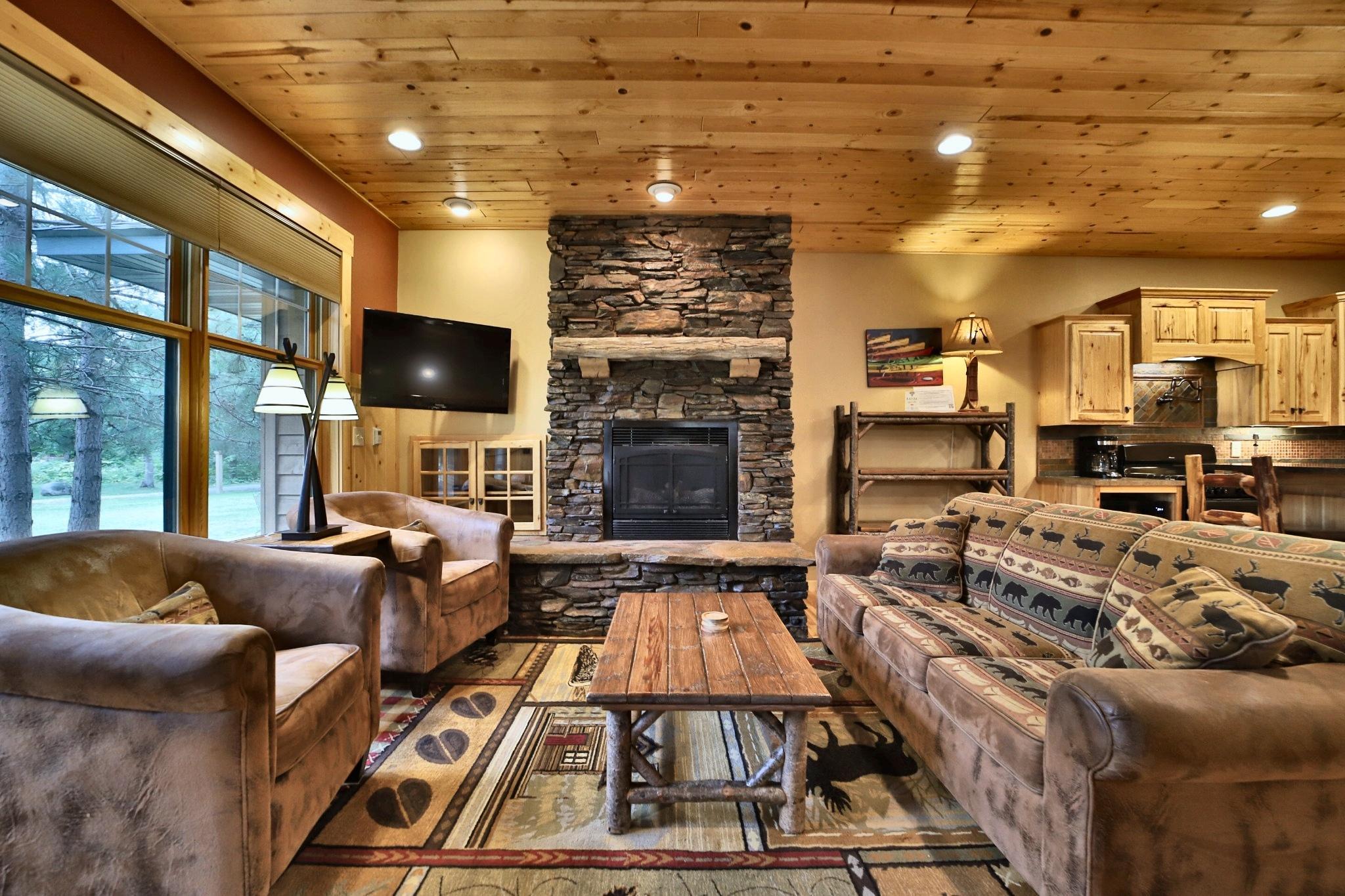 2008 home for sale at 35308 Vacation Drive, Unit 23 in Pequot Lakes, MN — 3 bed, 4 bath (photo 10 of 35)