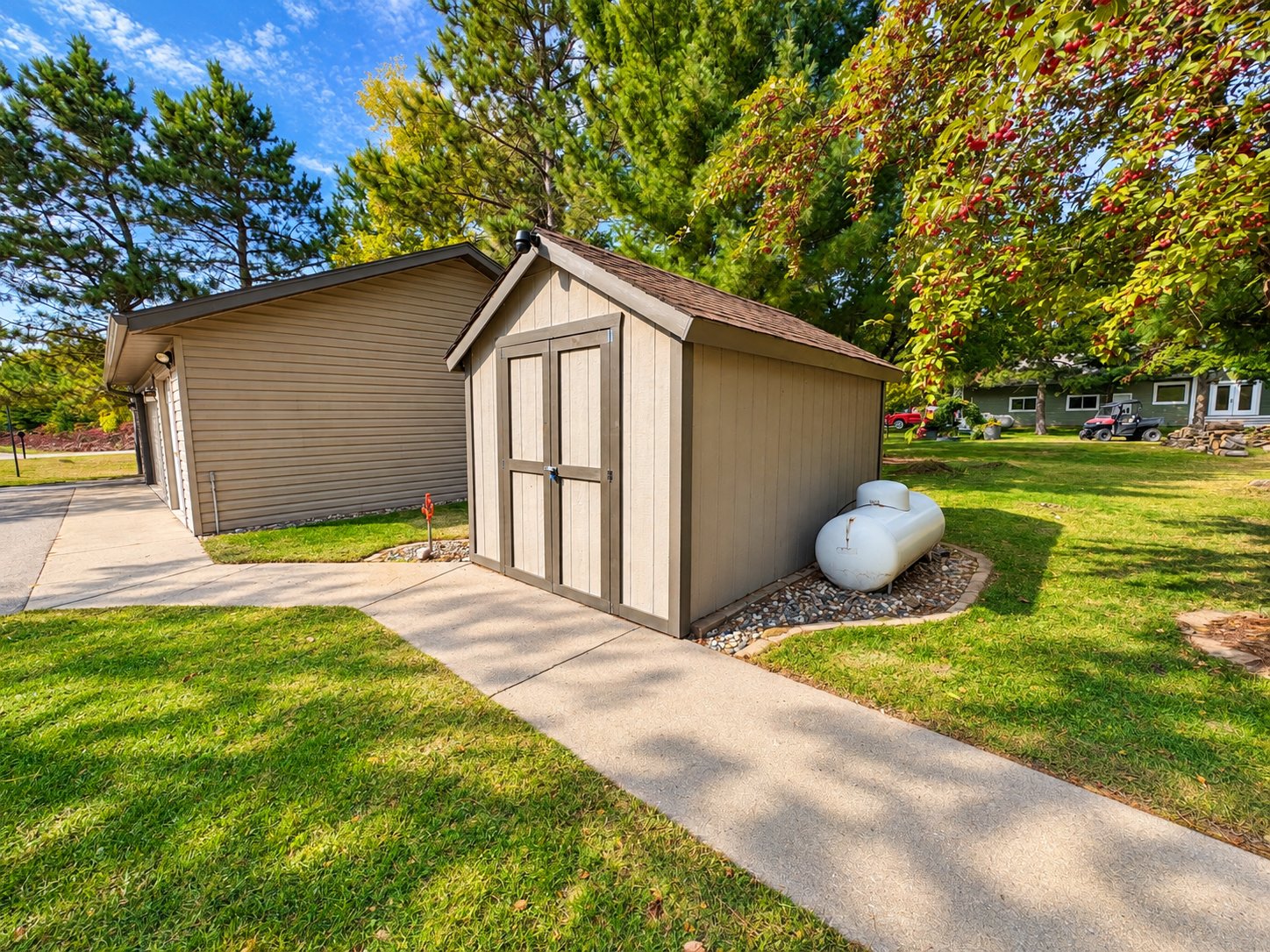 2003 single family home for sale at 44701 Miller Beach Road in Ottertail, MN — 2 bed, 1 bath (photo 14 of 35)