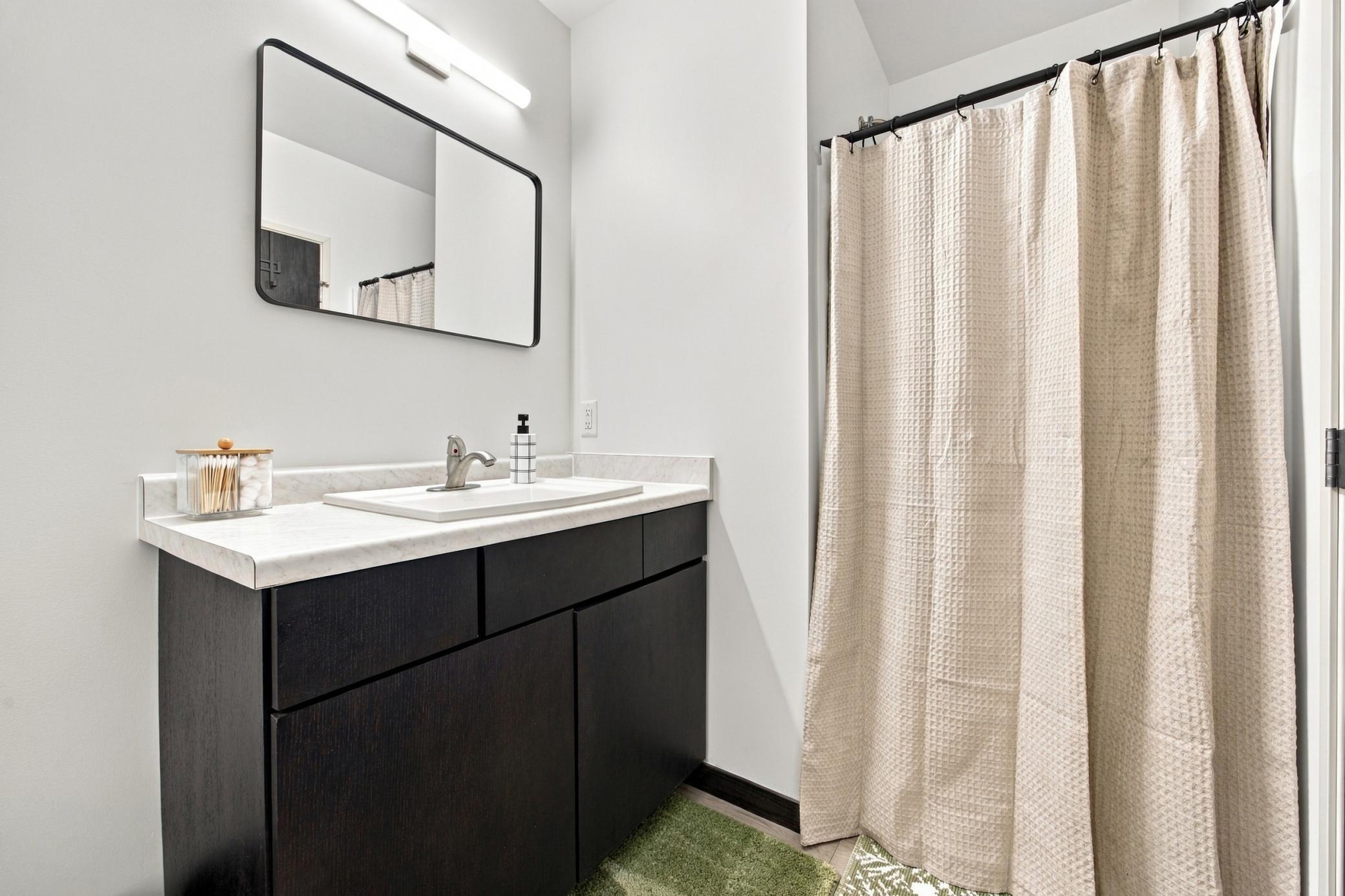 1907 condo for sale at 627 Northern Pacific Avenue N, Unit 205 in Fargo, ND — 1 bed, 2 bath (photo 19 of 24)