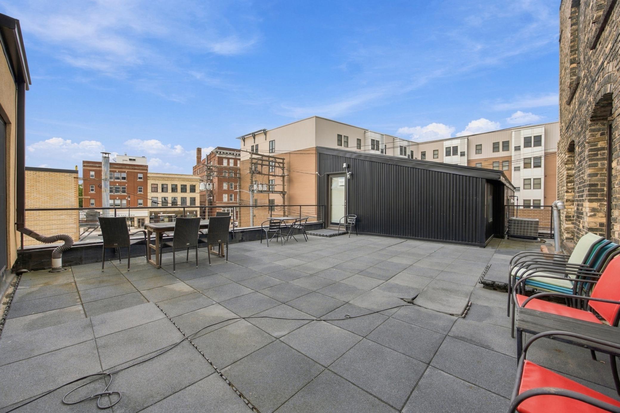 1907 condo for sale at 627 Northern Pacific Avenue N, Unit 205 in Fargo, ND — 1 bed, 2 bath (photo 20 of 24)