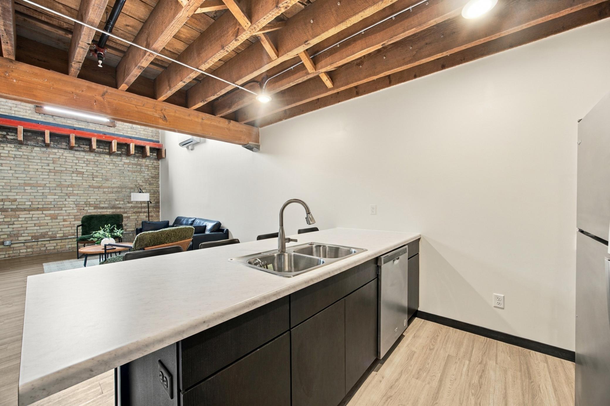 1907 condo for sale at 627 Northern Pacific Avenue N, Unit 205 in Fargo, ND — 1 bed, 2 bath (photo 5 of 24)