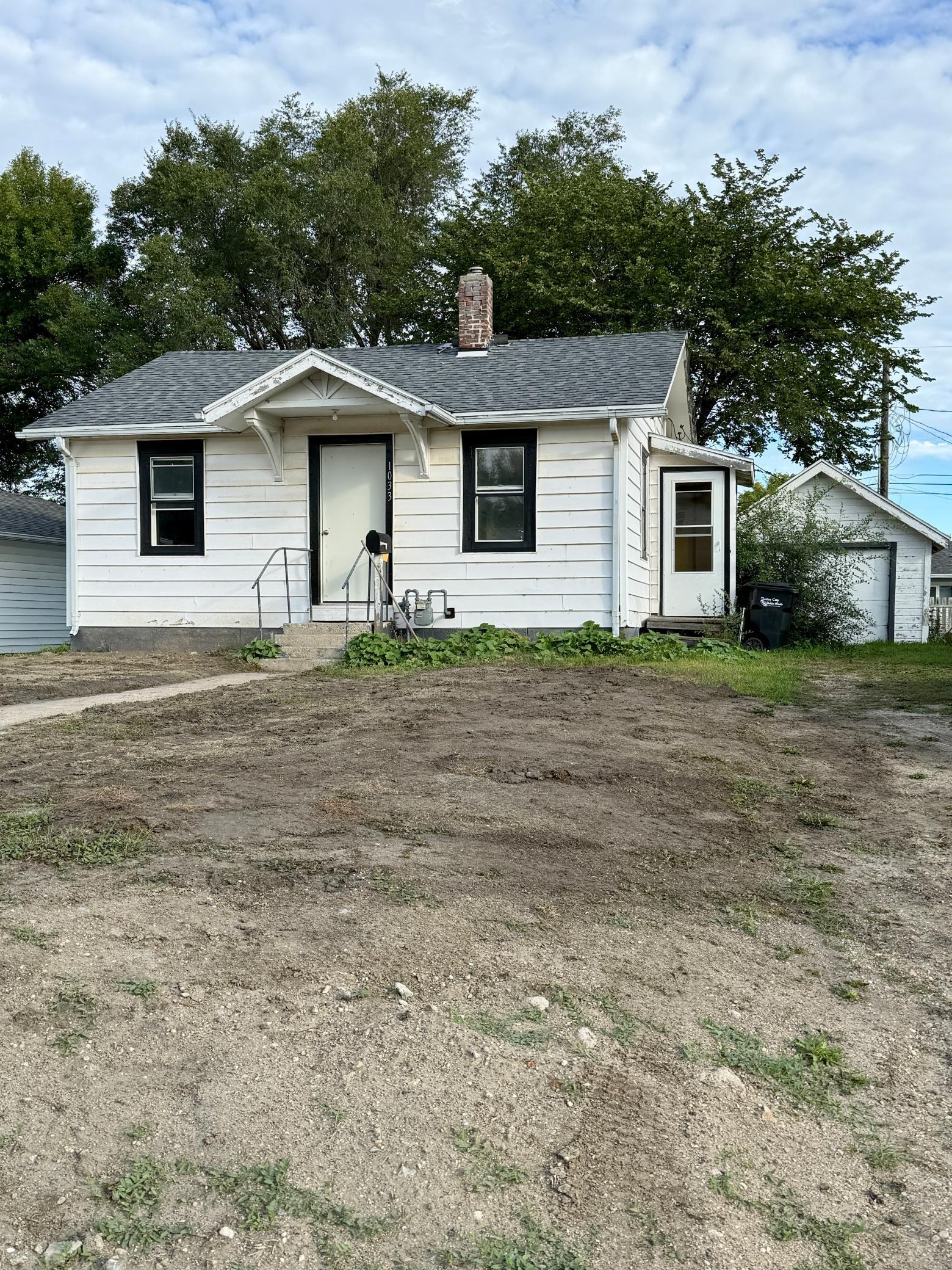 1931 single family home for sale at 1033 2nd Street SE in Valley City, ND — 2 bed, 1 bath
