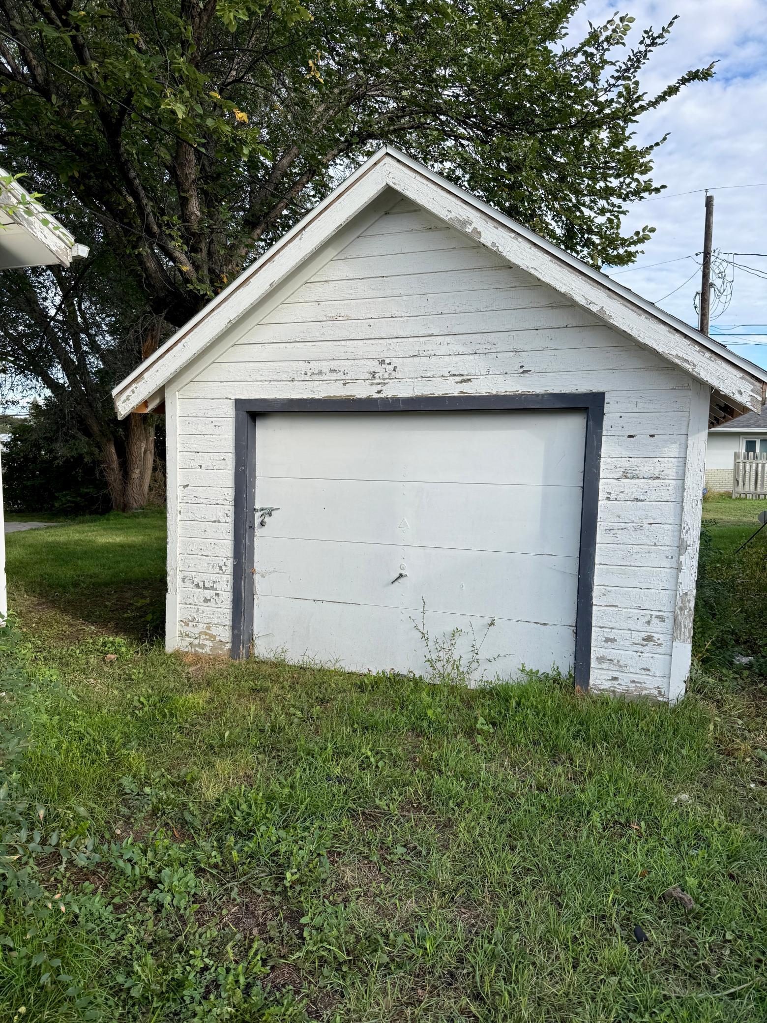 1931 single family home for sale at 1033 2nd Street SE in Valley City, ND — 2 bed, 1 bath (photo 13 of 13)