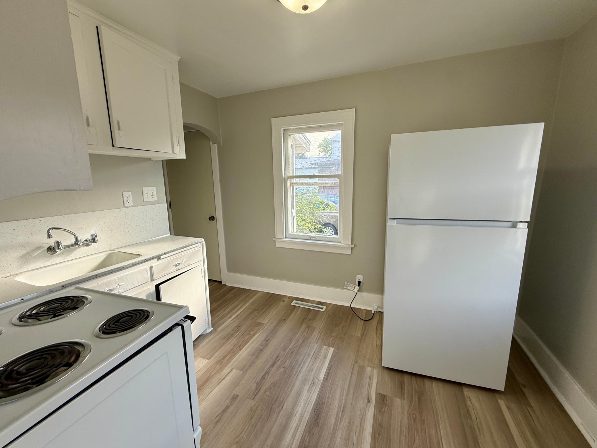 1931 single family home for sale at 1033 2nd Street SE in Valley City, ND — 2 bed, 1 bath (photo 5 of 13)