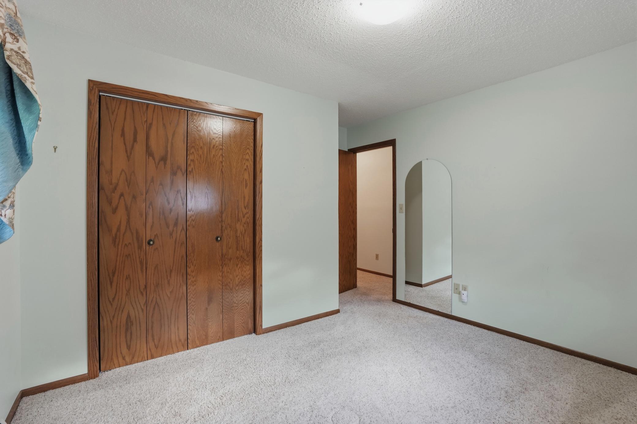 1955 single family home for sale at 1614 19th Street NW in East Grand Forks, MN — 4 bed, 2 bath (photo 14 of 33)