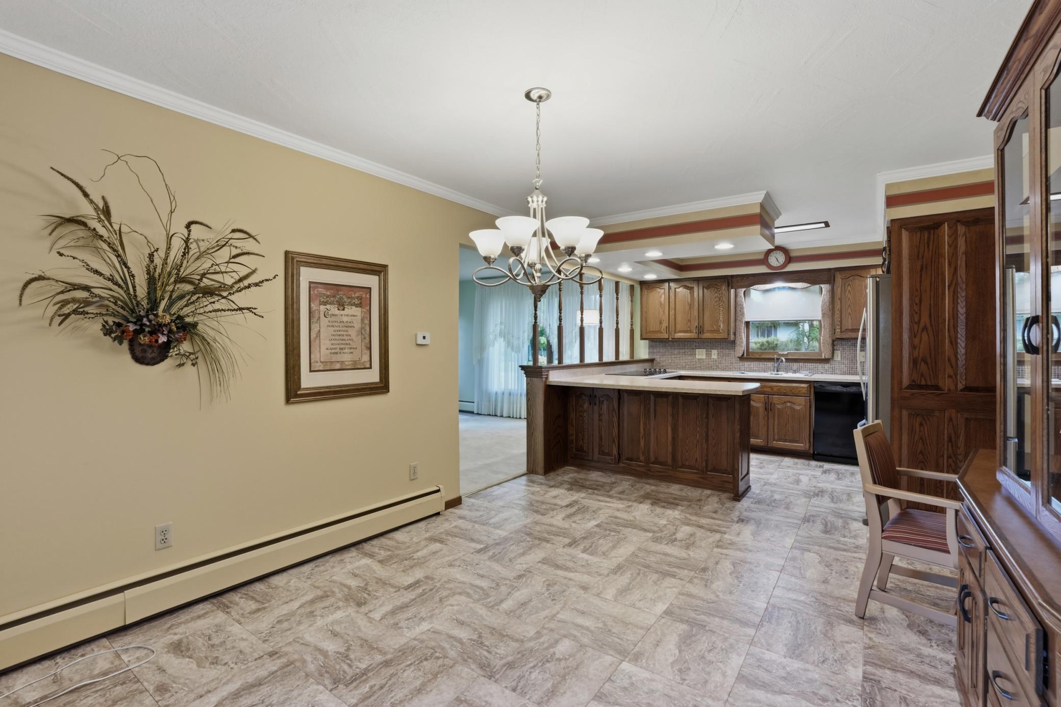 1955 single family home for sale at 1614 19th Street NW in East Grand Forks, MN — 4 bed, 2 bath (photo 10 of 33)