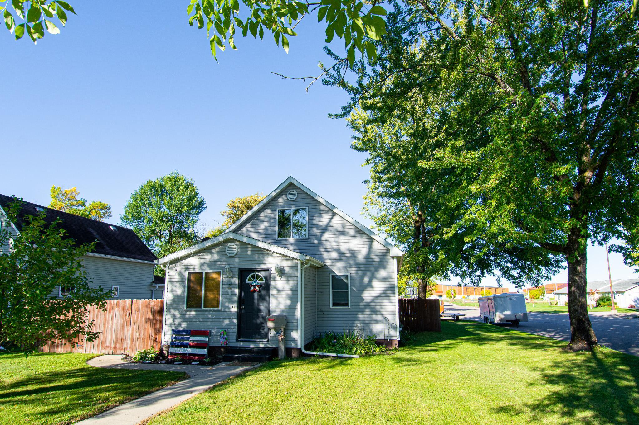 1936 single family home for sale at 321 State Avenue N in Thief River Falls, MN — 2 bed, 1 bath