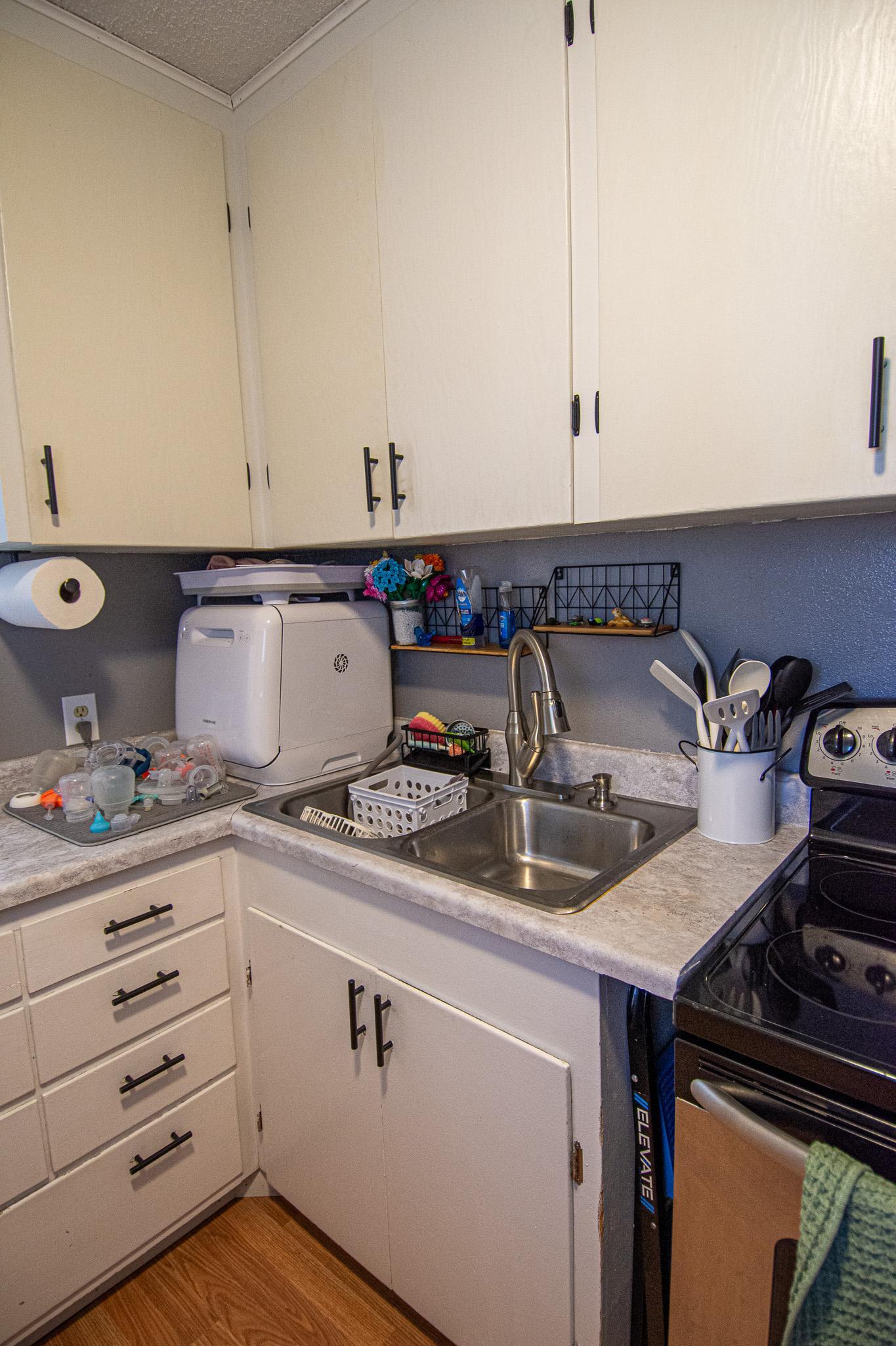 1936 single family home for sale at 321 State Avenue N in Thief River Falls, MN — 2 bed, 1 bath (photo 17 of 32)
