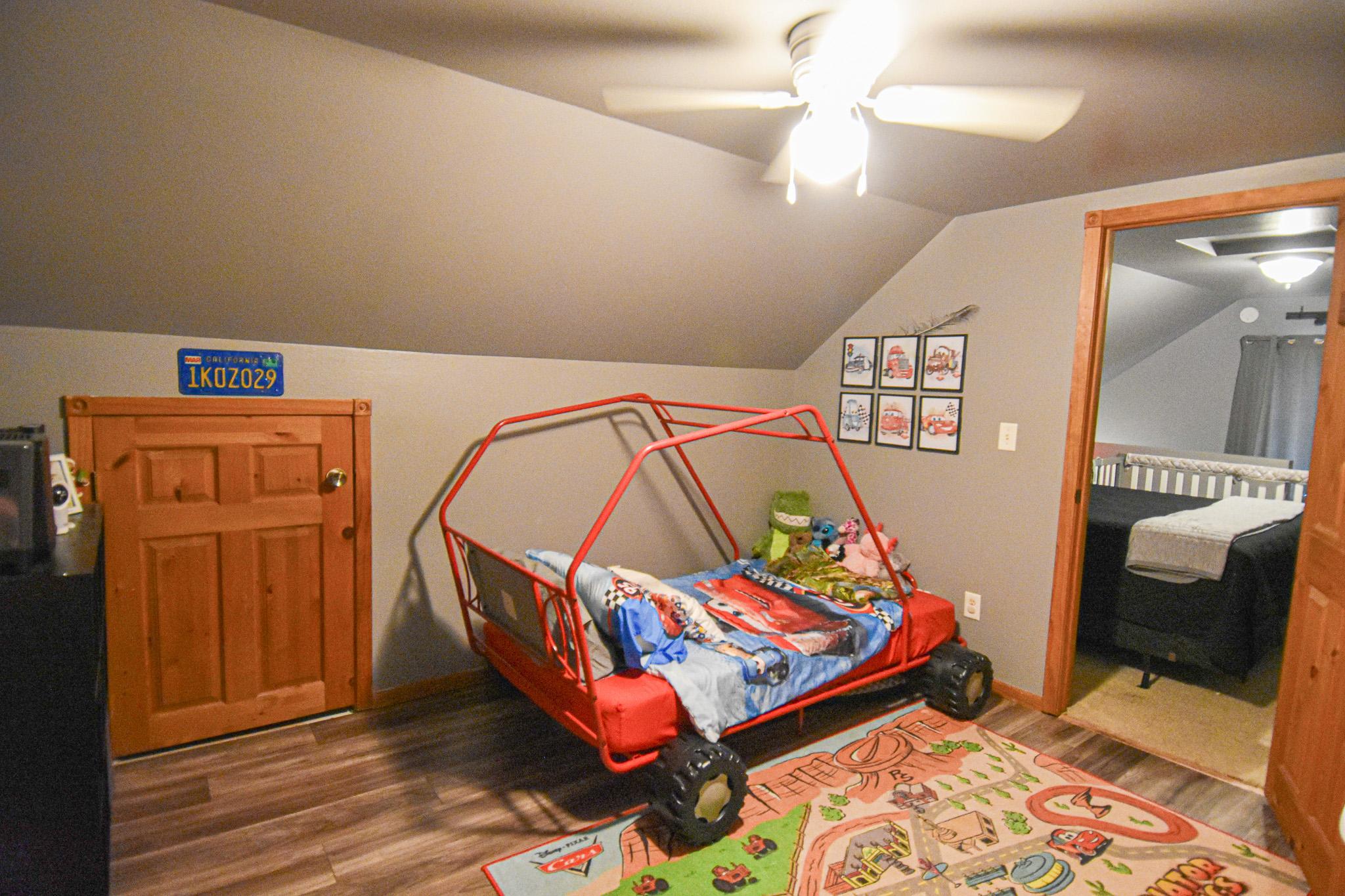 1936 single family home for sale at 321 State Avenue N in Thief River Falls, MN — 2 bed, 1 bath (photo 22 of 32)