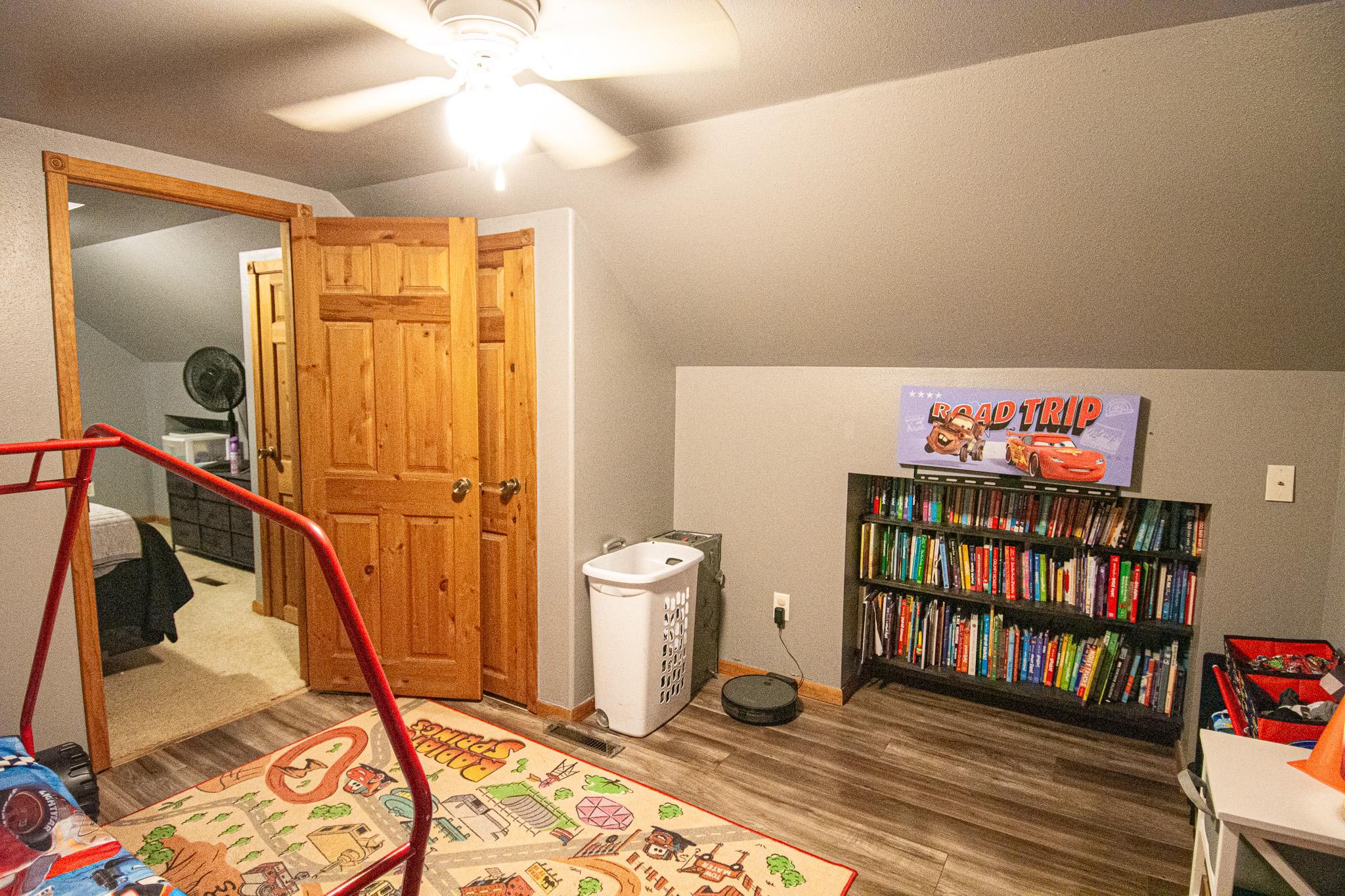 1936 single family home for sale at 321 State Avenue N in Thief River Falls, MN — 2 bed, 1 bath (photo 23 of 32)