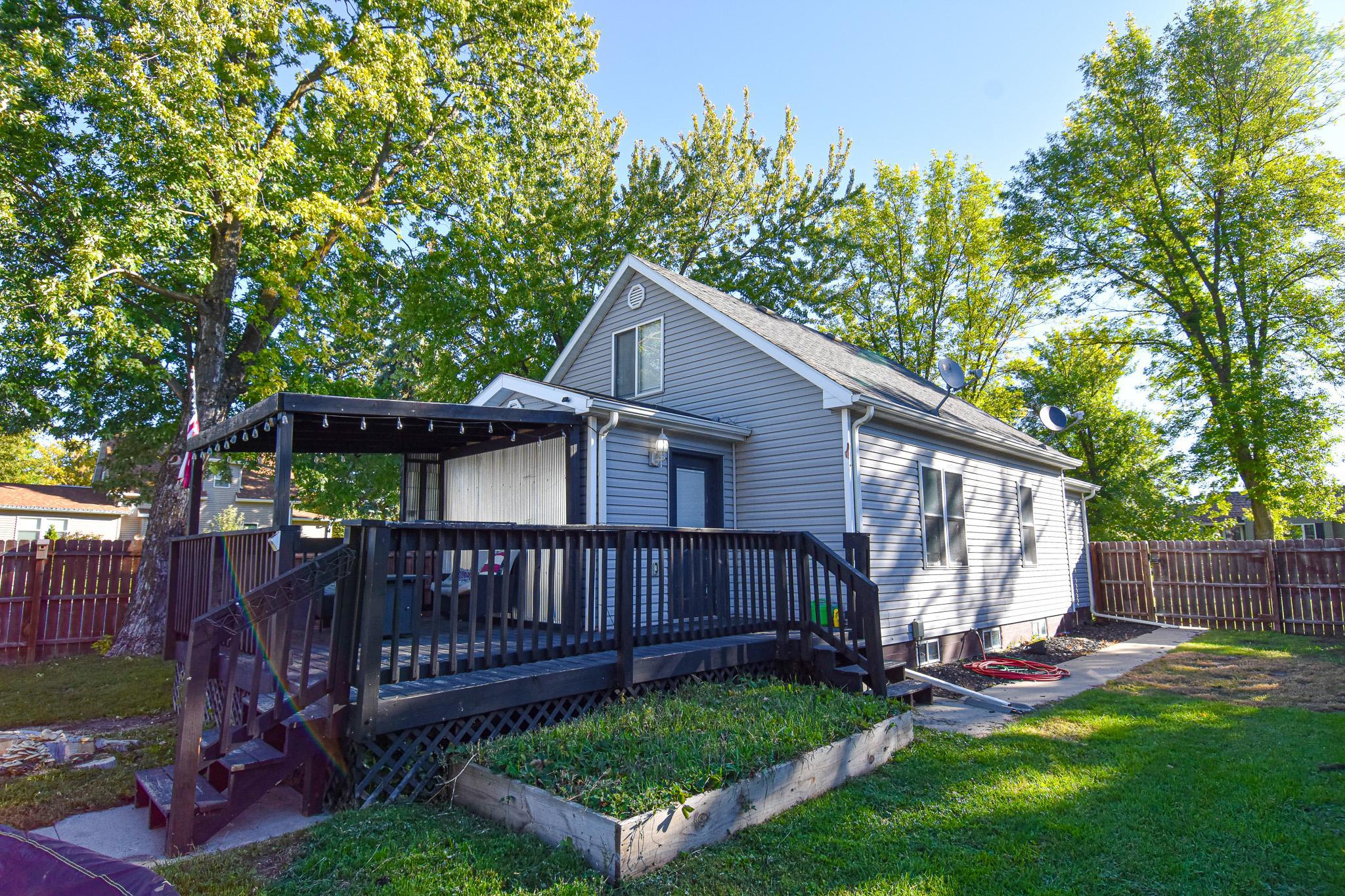 1936 single family home for sale at 321 State Avenue N in Thief River Falls, MN — 2 bed, 1 bath (photo 28 of 32)