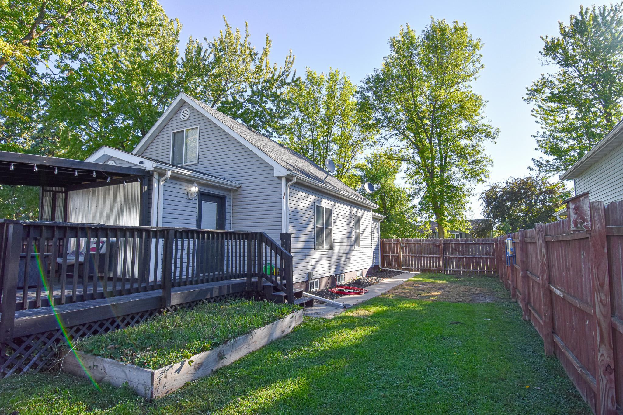 1936 single family home for sale at 321 State Avenue N in Thief River Falls, MN — 2 bed, 1 bath (photo 29 of 32)
