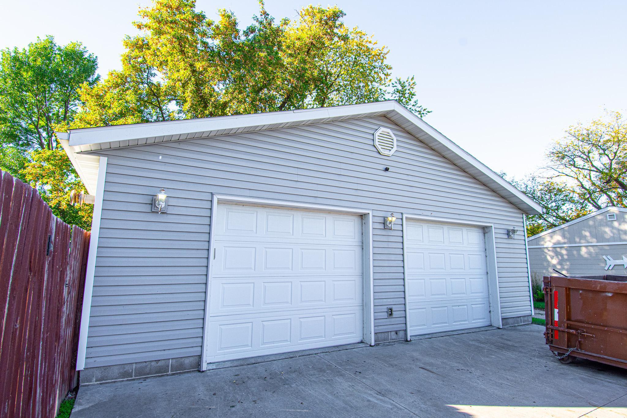1936 single family home for sale at 321 State Avenue N in Thief River Falls, MN — 2 bed, 1 bath (photo 31 of 32)