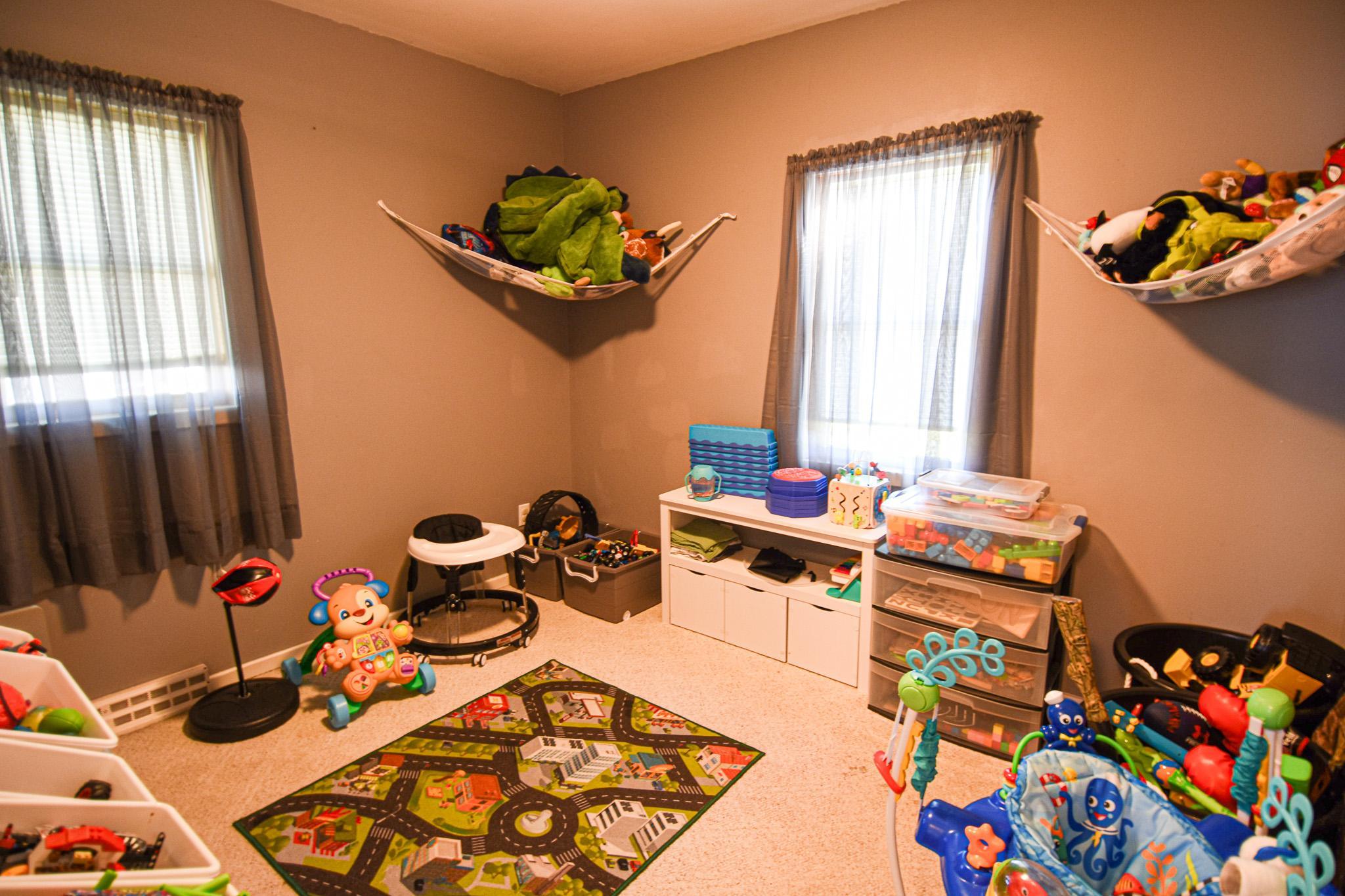 1936 single family home for sale at 321 State Avenue N in Thief River Falls, MN — 2 bed, 1 bath (photo 9 of 32)