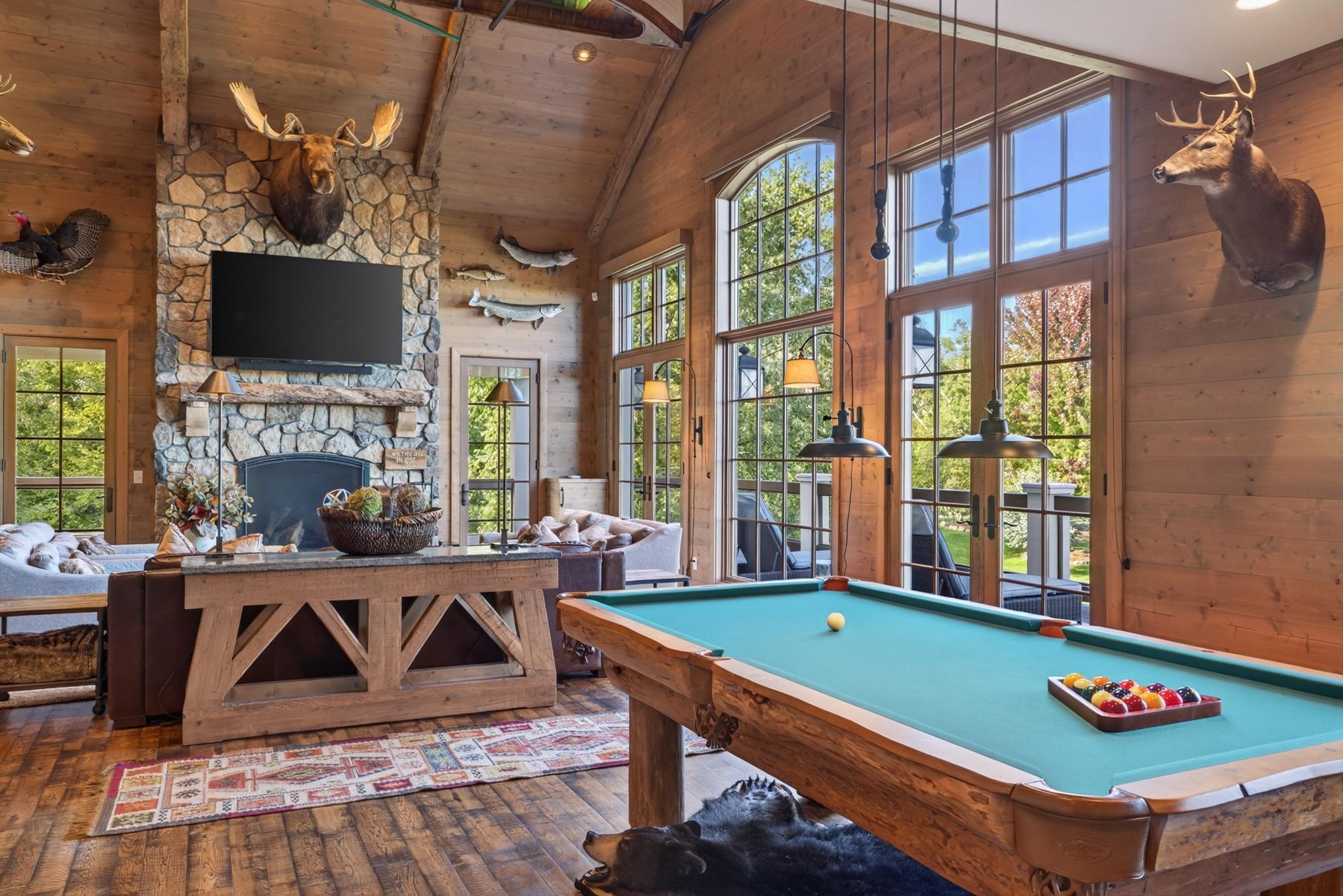 2017 single family home for sale at 10814 Herschel River Road in Brainerd, MN — 8 bed, 9 bath (photo 13 of 98)