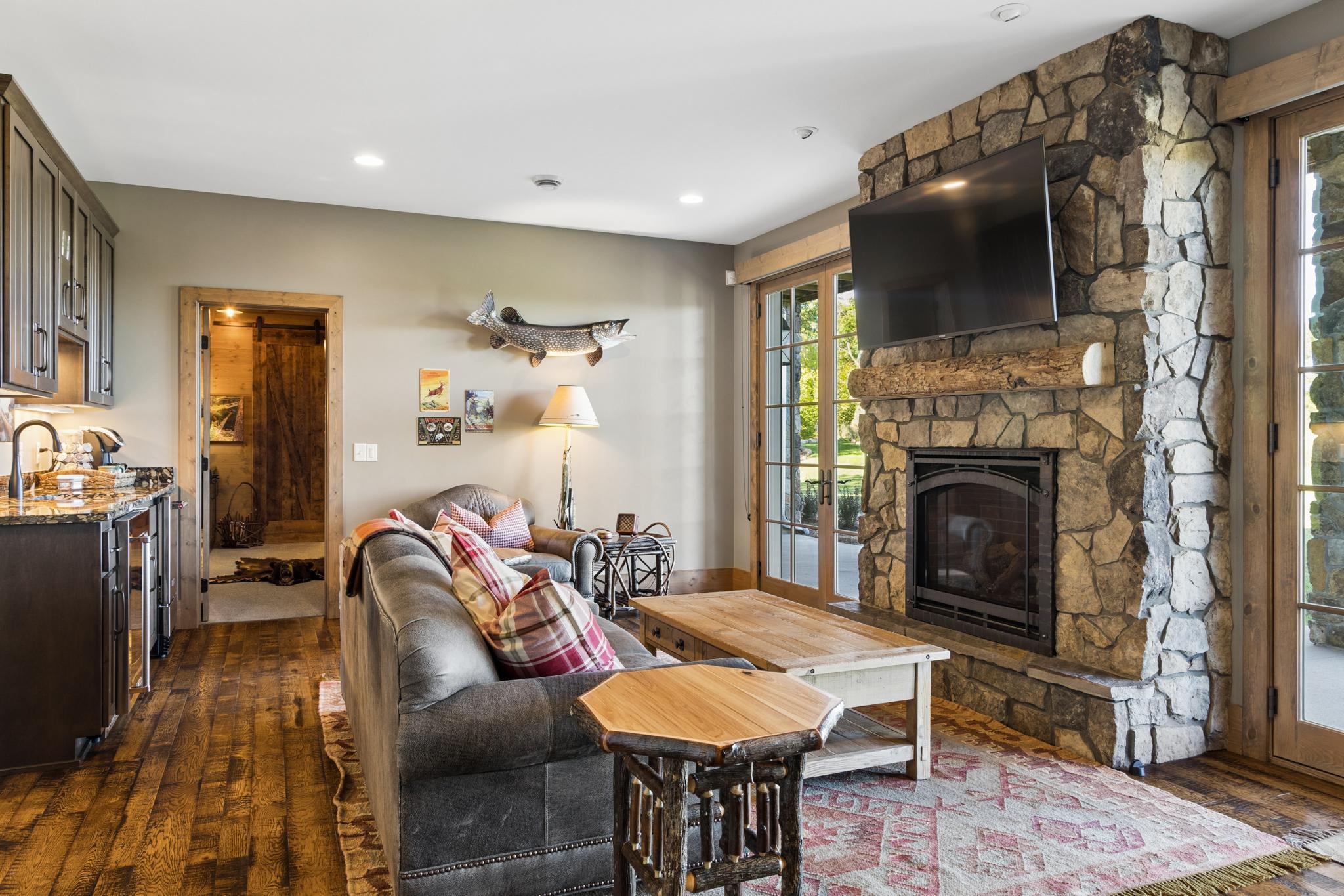 2017 single family home for sale at 10814 Herschel River Road in Brainerd, MN — 8 bed, 9 bath (photo 29 of 98)
