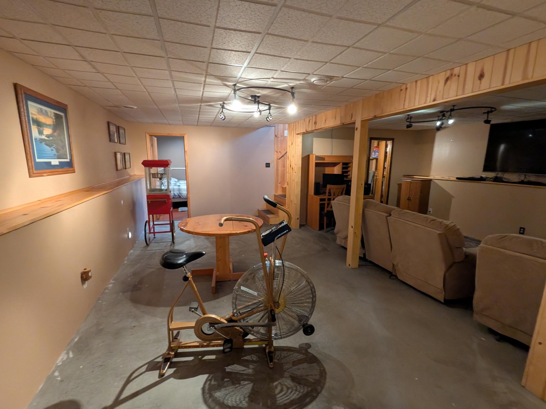 2004 single family home for sale at 10446 Vermillion Point Drive NE in Deer River, MN — 3 bed, 2 bath (photo 20 of 40)