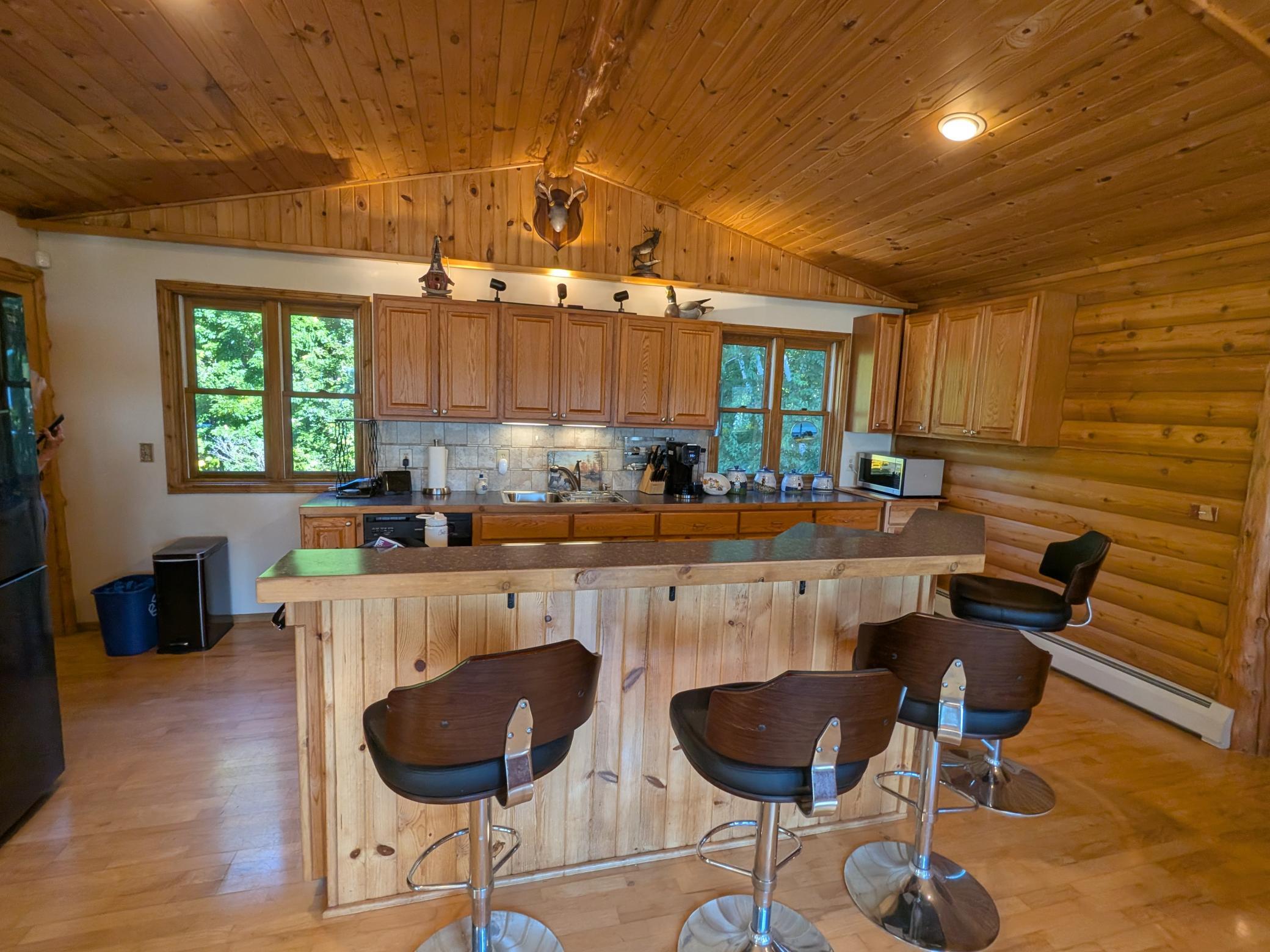 2004 single family home for sale at 10446 Vermillion Point Drive NE in Deer River, MN — 3 bed, 2 bath (photo 10 of 40)