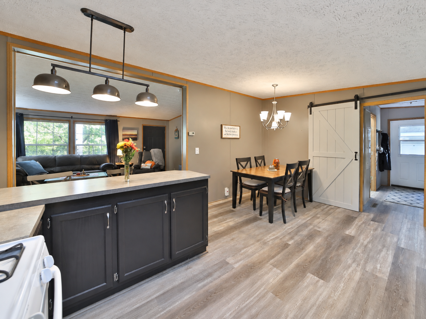 2003 single family home for sale at 8656 Southview Drive in Breezy Point, MN — 3 bed, 2 bath (photo 5 of 30)