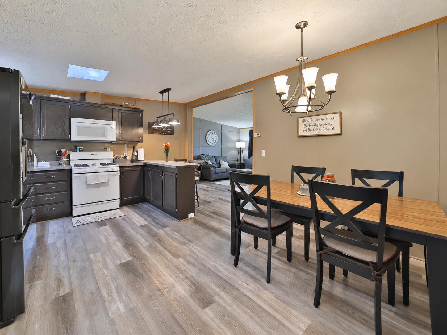 2003 single family home for sale at 8656 Southview Drive in Breezy Point, MN — 3 bed, 2 bath (photo 7 of 30)