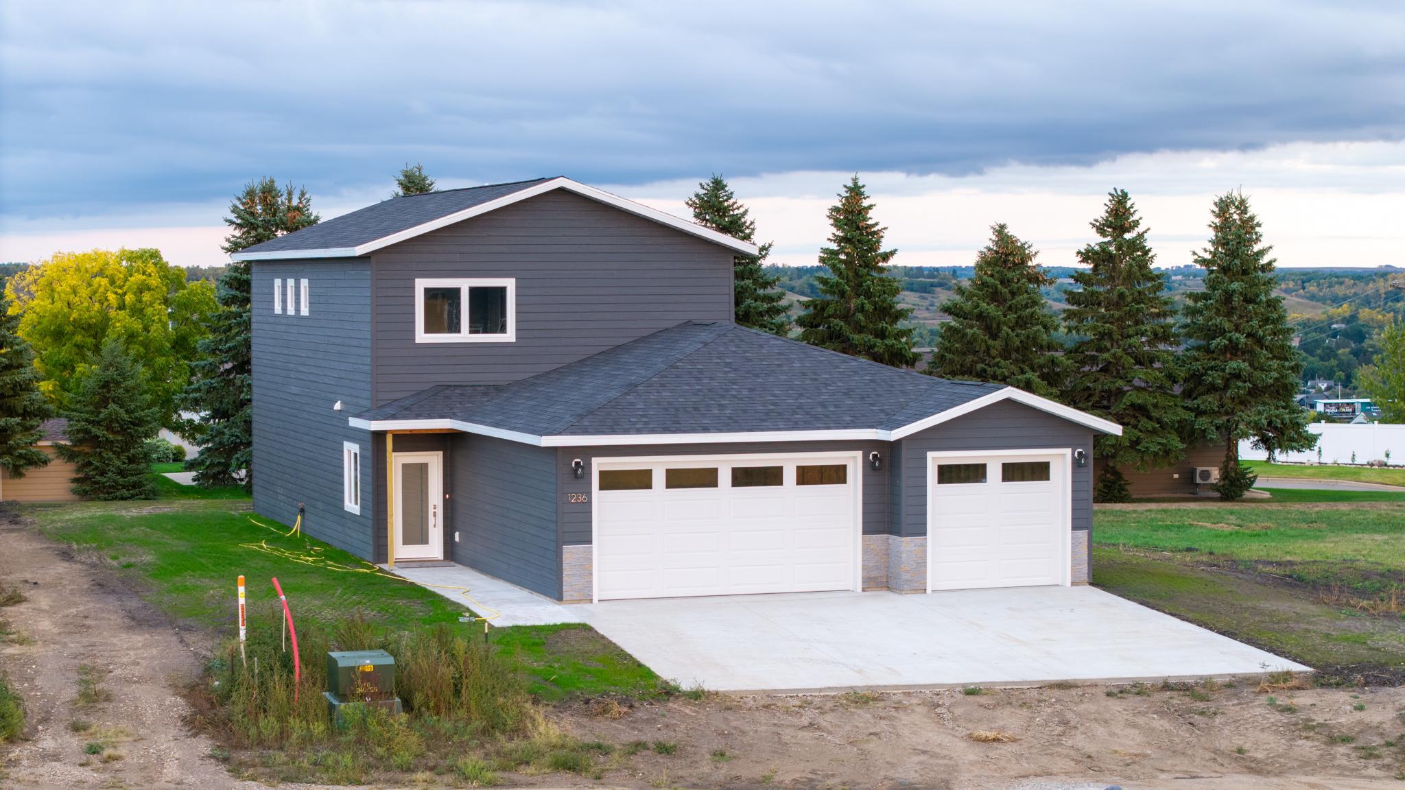 2026 single family home for sale at 1236 4th Avenue NW in Valley City, ND — 3 bed, 3 bath