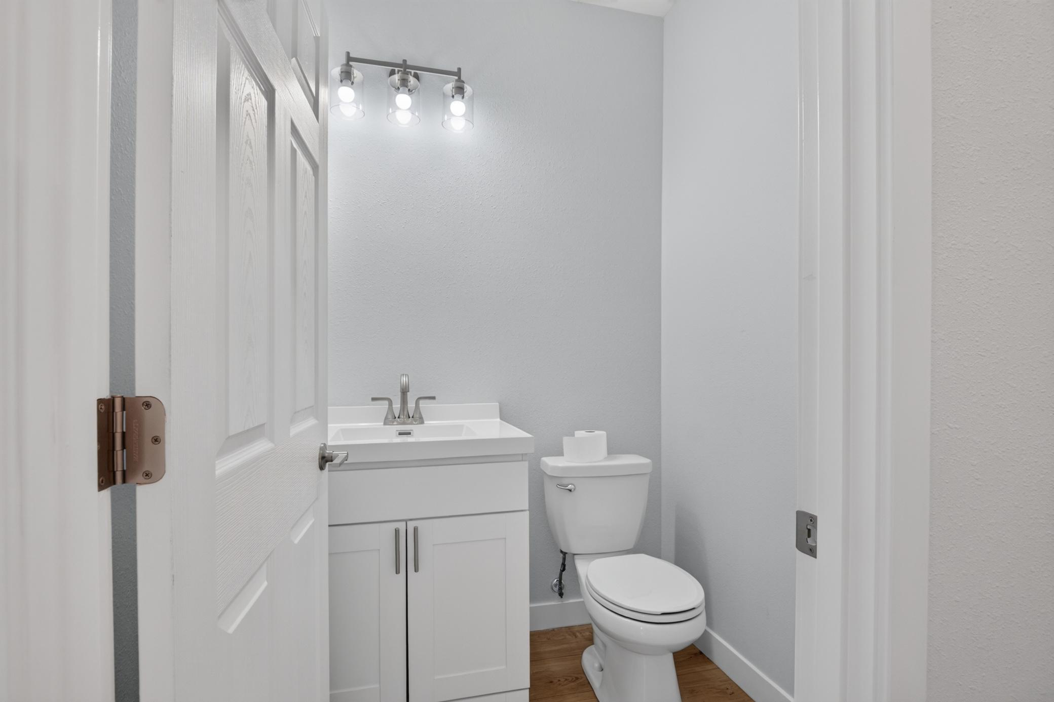 2026 single family home for sale at 1236 4th Avenue NW in Valley City, ND — 3 bed, 3 bath (photo 14 of 48)