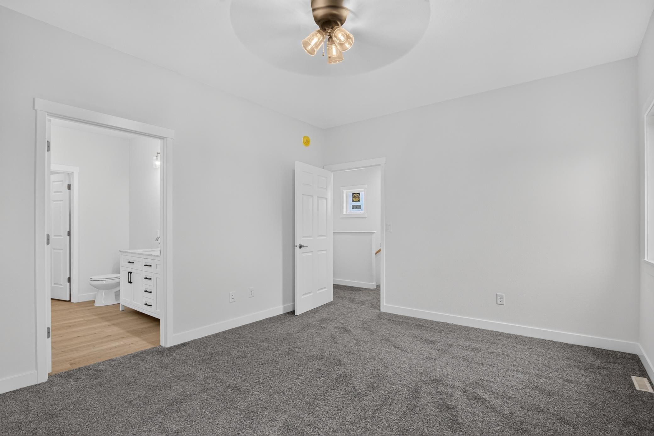 2026 single family home for sale at 1236 4th Avenue NW in Valley City, ND — 3 bed, 3 bath (photo 17 of 48)