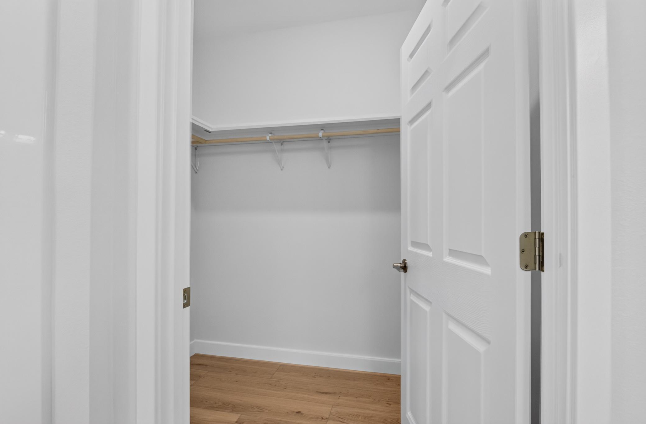 2026 single family home for sale at 1236 4th Avenue NW in Valley City, ND — 3 bed, 3 bath (photo 19 of 48)
