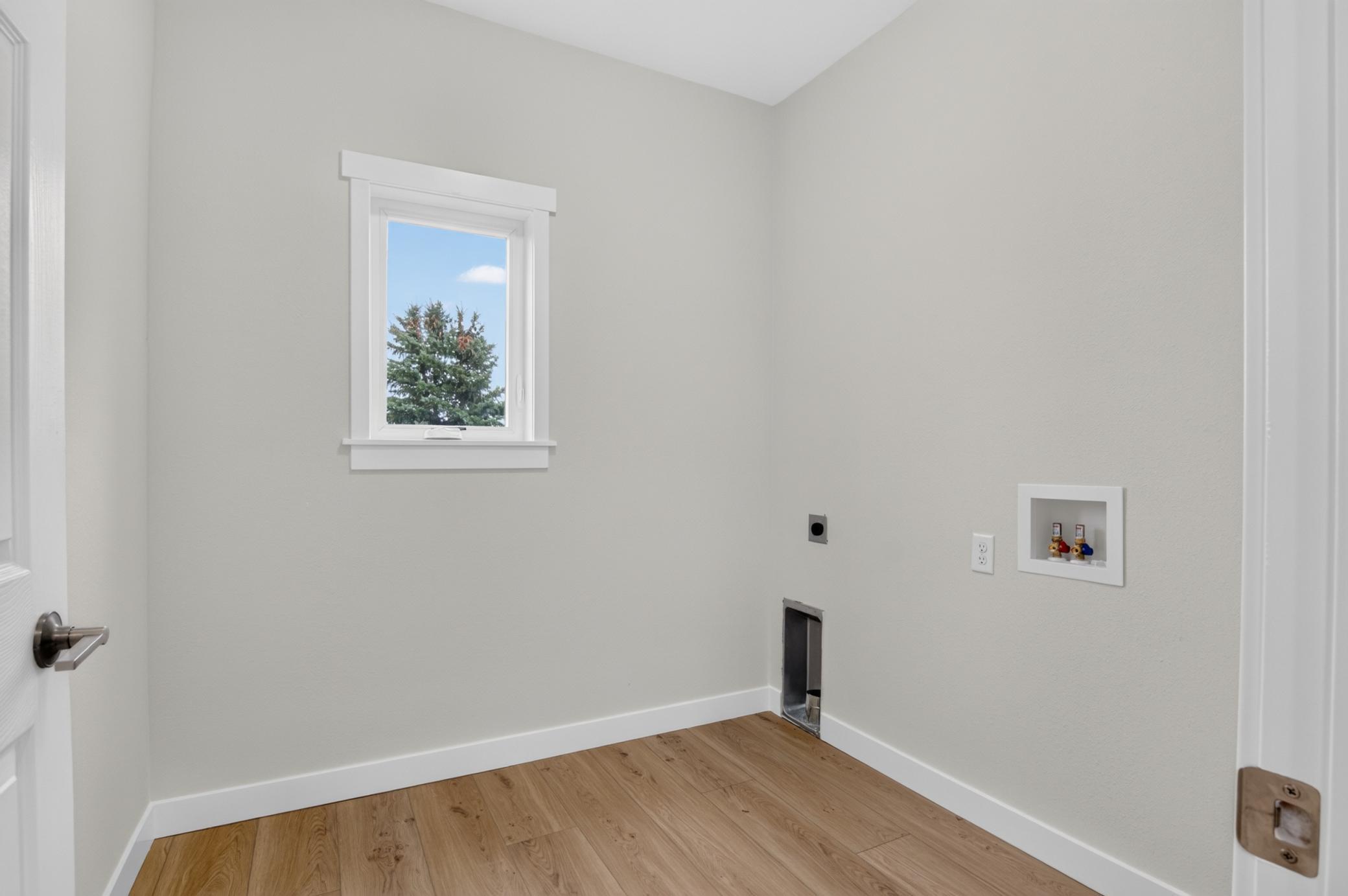 2026 single family home for sale at 1236 4th Avenue NW in Valley City, ND — 3 bed, 3 bath (photo 20 of 48)