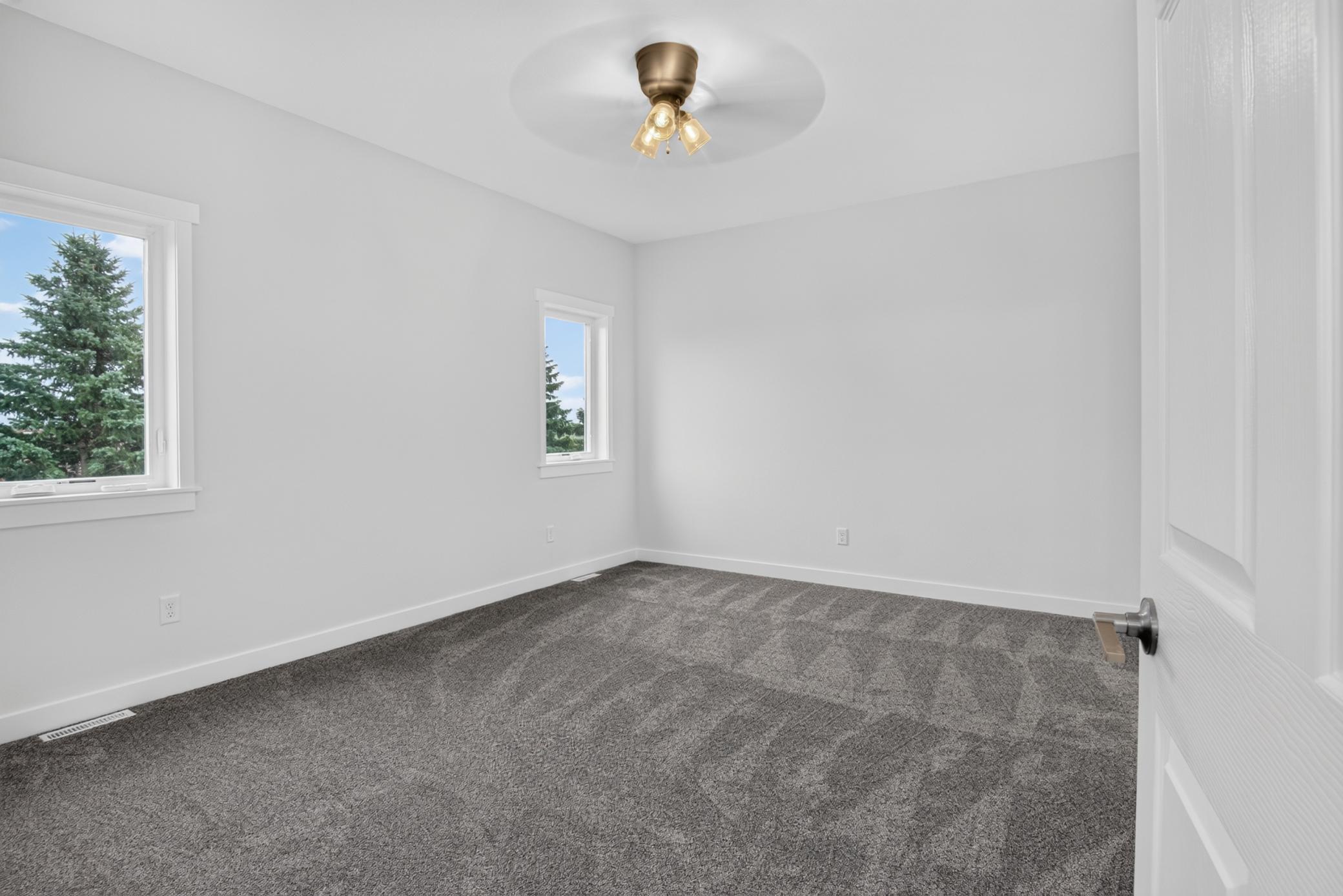 2026 single family home for sale at 1236 4th Avenue NW in Valley City, ND — 3 bed, 3 bath (photo 26 of 48)