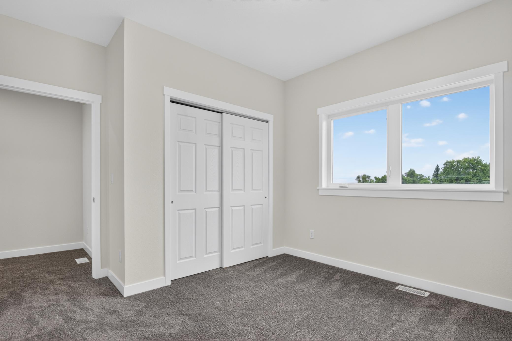 2026 single family home for sale at 1236 4th Avenue NW in Valley City, ND — 3 bed, 3 bath (photo 39 of 48)